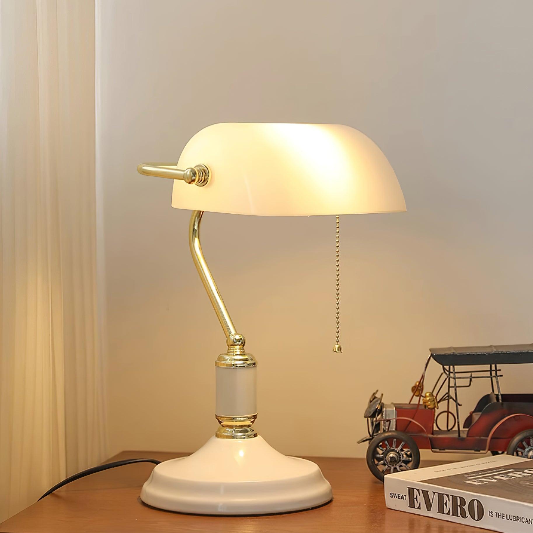 Lámpara de Mesa Vintage con Pantalla de Vidrio Verde y Base Metálica - Ideal para Oficina y Biblioteca, 26 cm Diámetro, 36 cm Altura 7