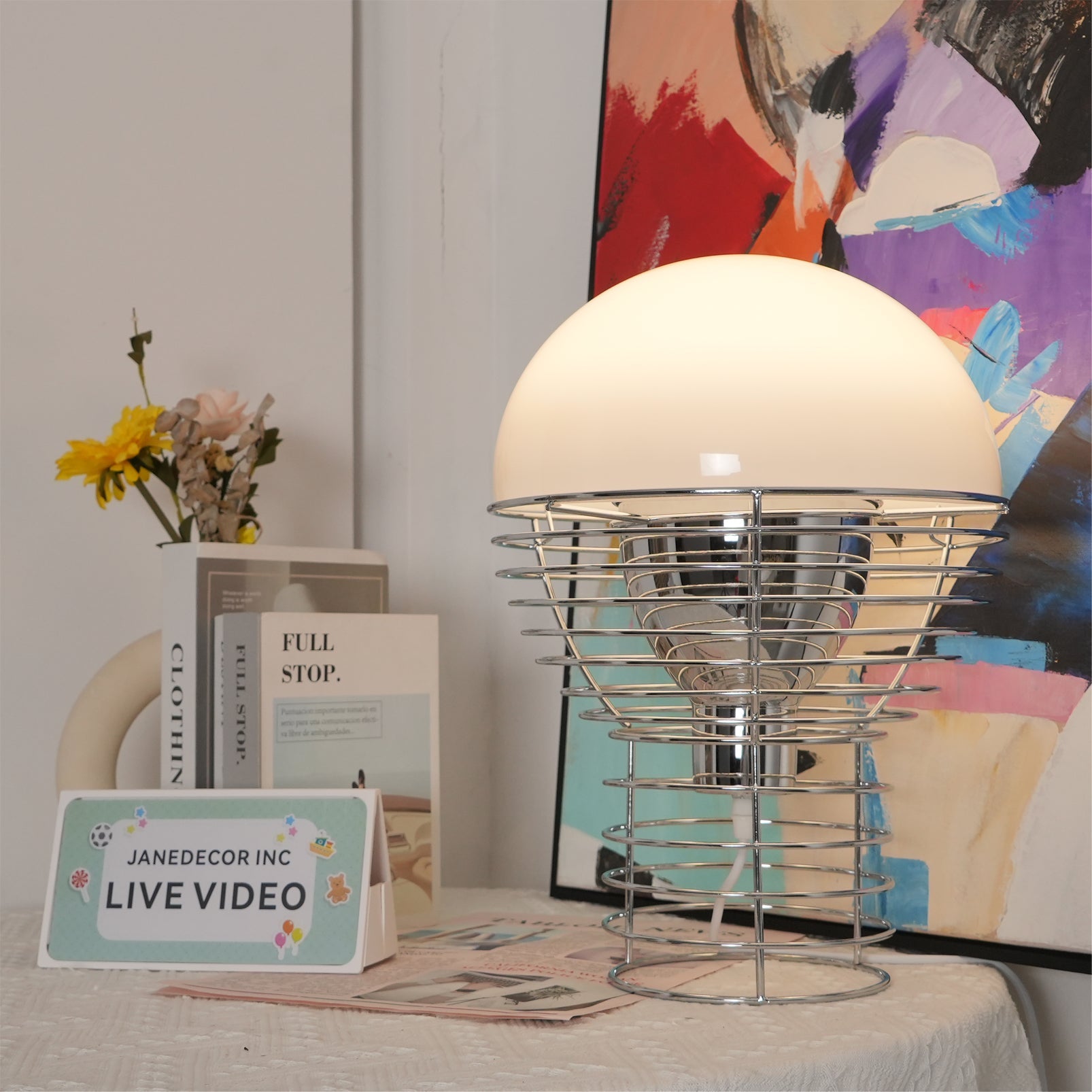Lámpara de Mesa de Alambre Minimalista con Acabado Metálico – Ideal para Interiores Modernos, Compatible con Bombillas E26/E27 3