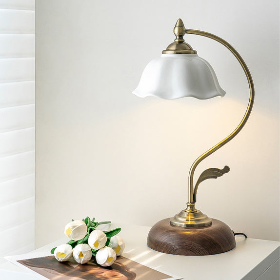 Lámpara de Mesa de Cerámica Blanca con Pantalla Floral y Control Táctil – Ideal para Escritorios y Mesas de Noche 2