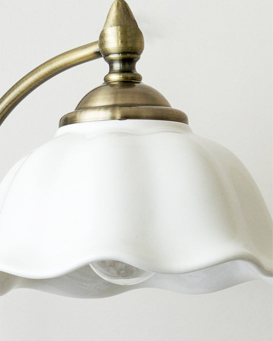 Lámpara de Mesa de Cerámica Blanca con Pantalla Floral y Control Táctil – Ideal para Escritorios y Mesas de Noche 4