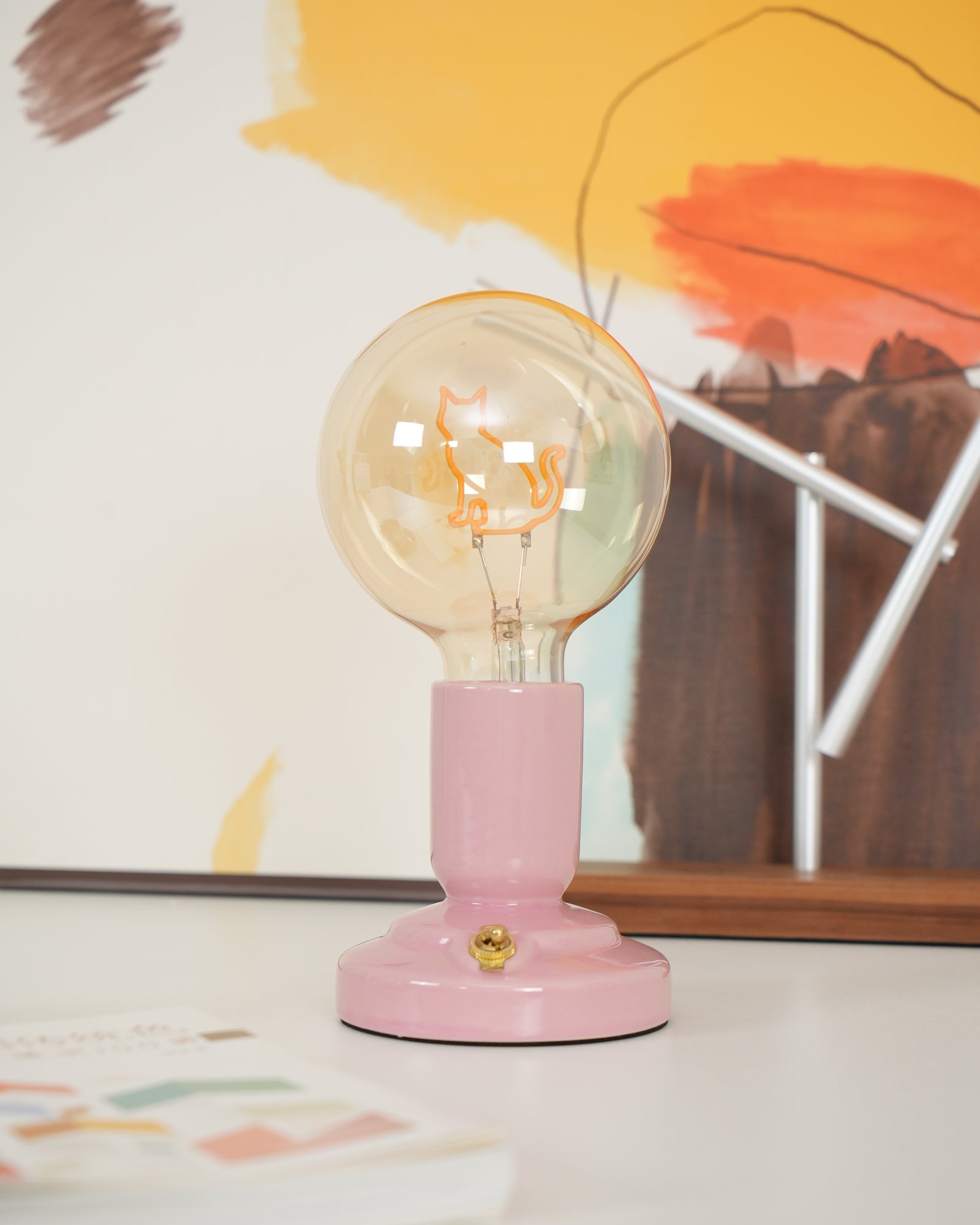 Lámpara de Mesa de Cerámica Rosa Estilo Nórdico con Diseño de Gato y Batería Integrada - Ideal para Mesita de Noche o Escritorio 4