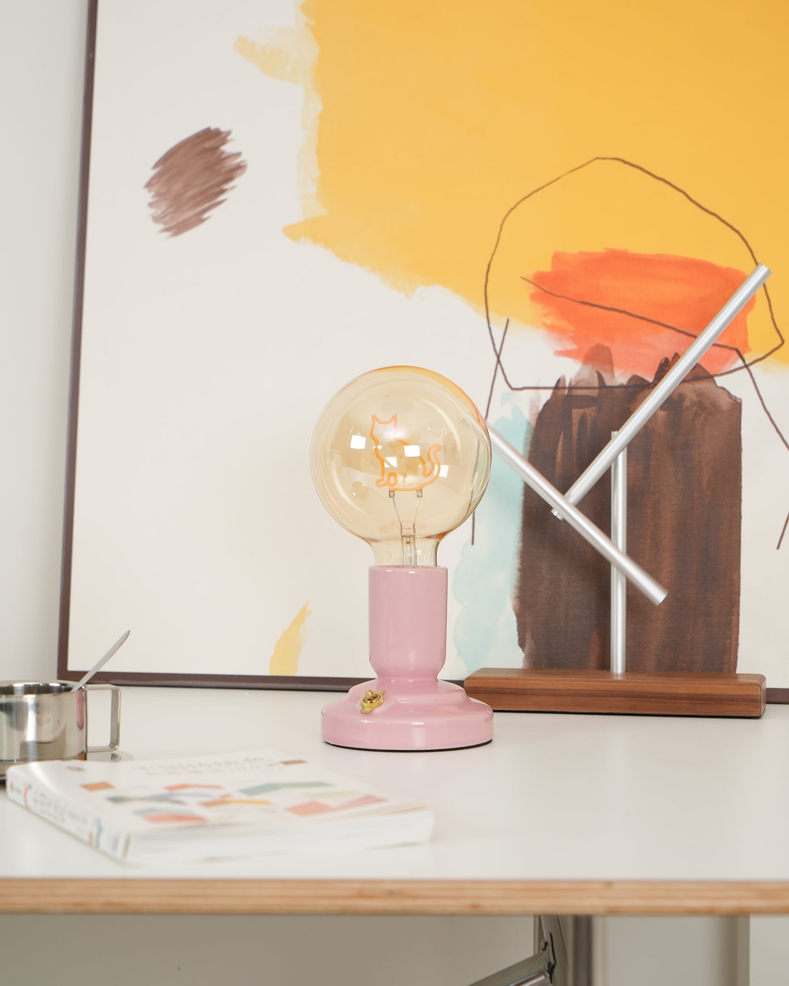 Lámpara de Mesa de Cerámica Rosa Estilo Nórdico con Diseño de Gato y Batería Integrada - Ideal para Mesita de Noche o Escritorio 5