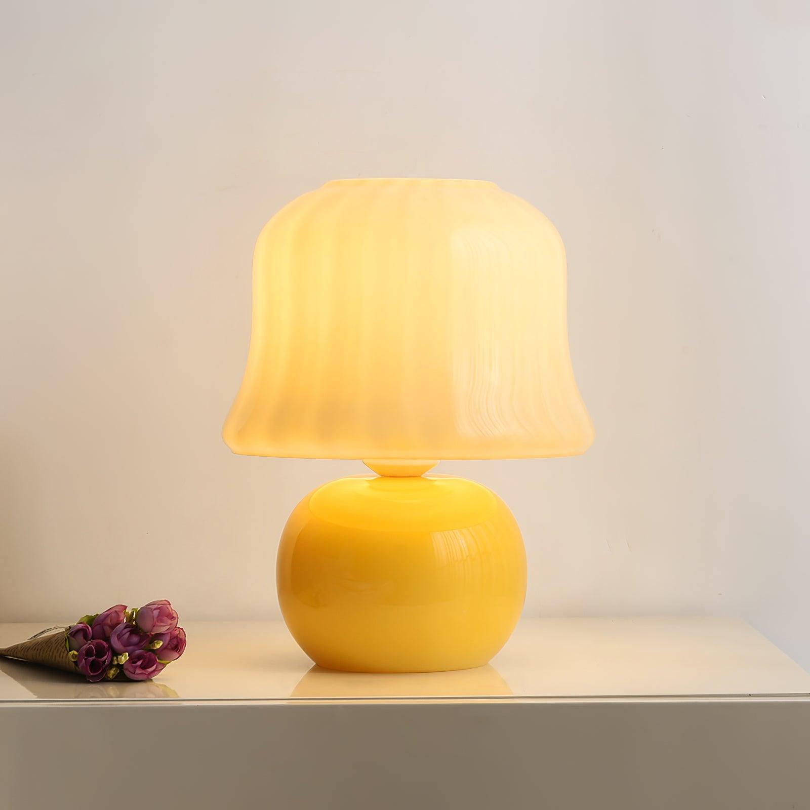 Lámpara de Mesa de Cerámica en Forma de Hongo, Diseño Italiano, Color Beige y Amarillo 2