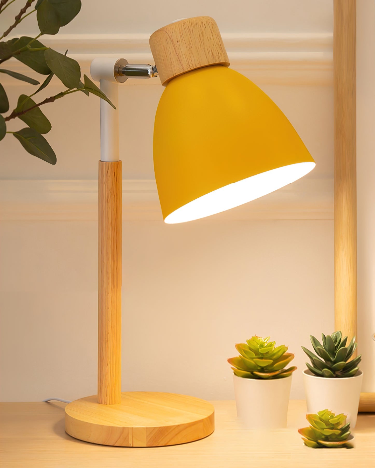 Lámpara de Mesa de Madera con Pantalla Amarillo Macarón – Diseño Escandinavo Moderno 6