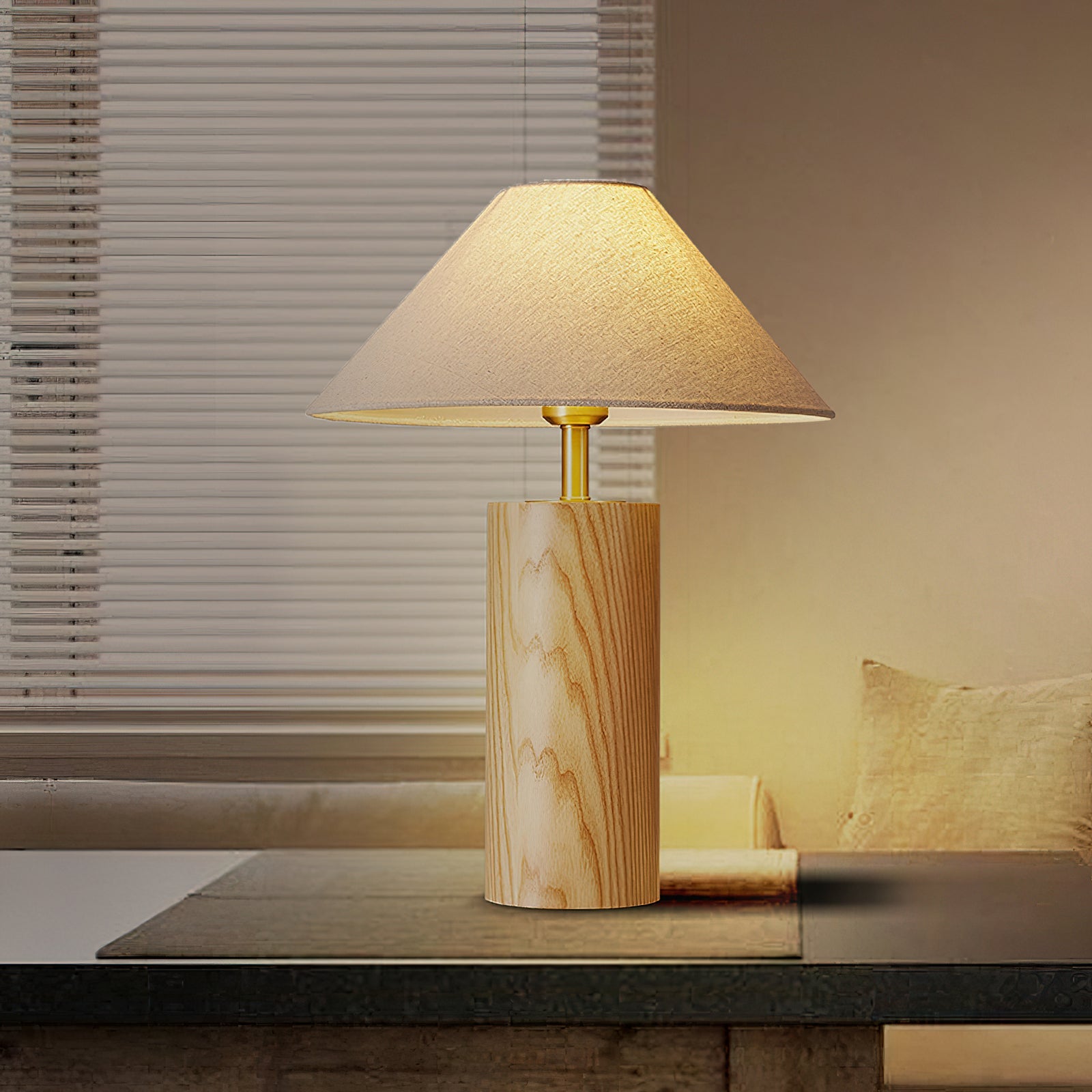 Lámpara de Mesa de Madera con Pantalla Beige y Base de Latón, Estilo Moderno, Diámetro 35 cm, Ideal para Mesitas de Noche 4