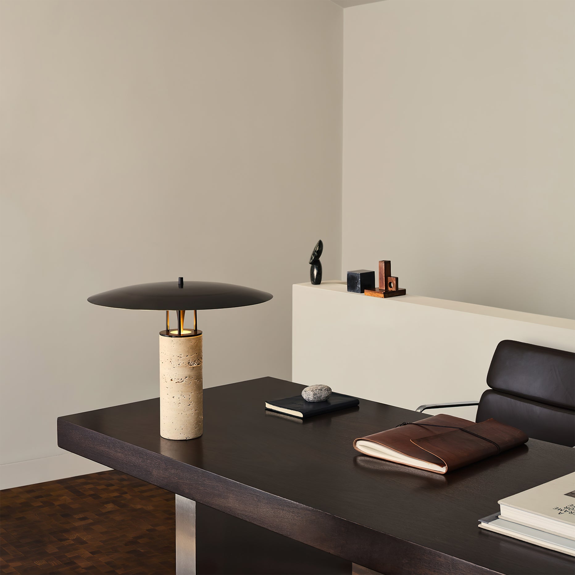Lámpara de Mesa de Travertino Amarillo con Diseño Elegante y Luz LED Integrada 2