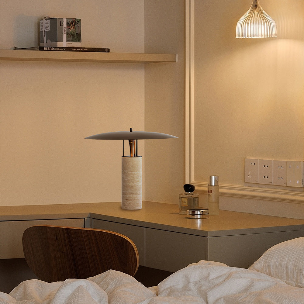 Lámpara de Mesa de Travertino Amarillo con Diseño Elegante y Luz LED Integrada 8