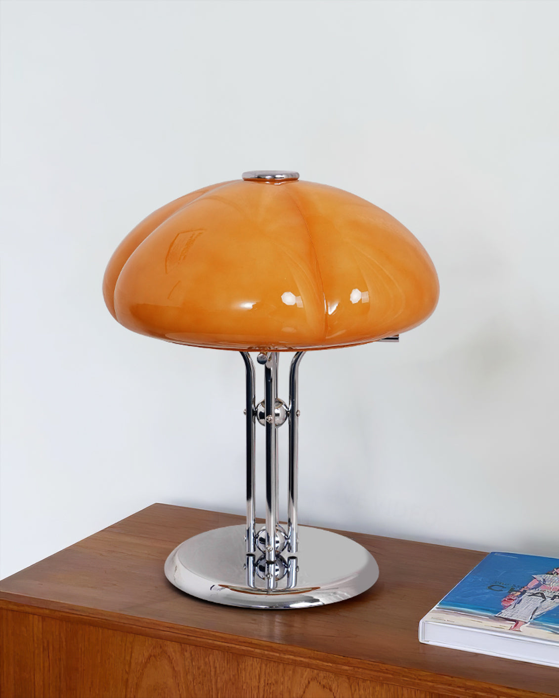 Lámpara de Mesa de Vidrio Naranja con Base de Cromo – Diseño Curvado y Estilo Retro 5