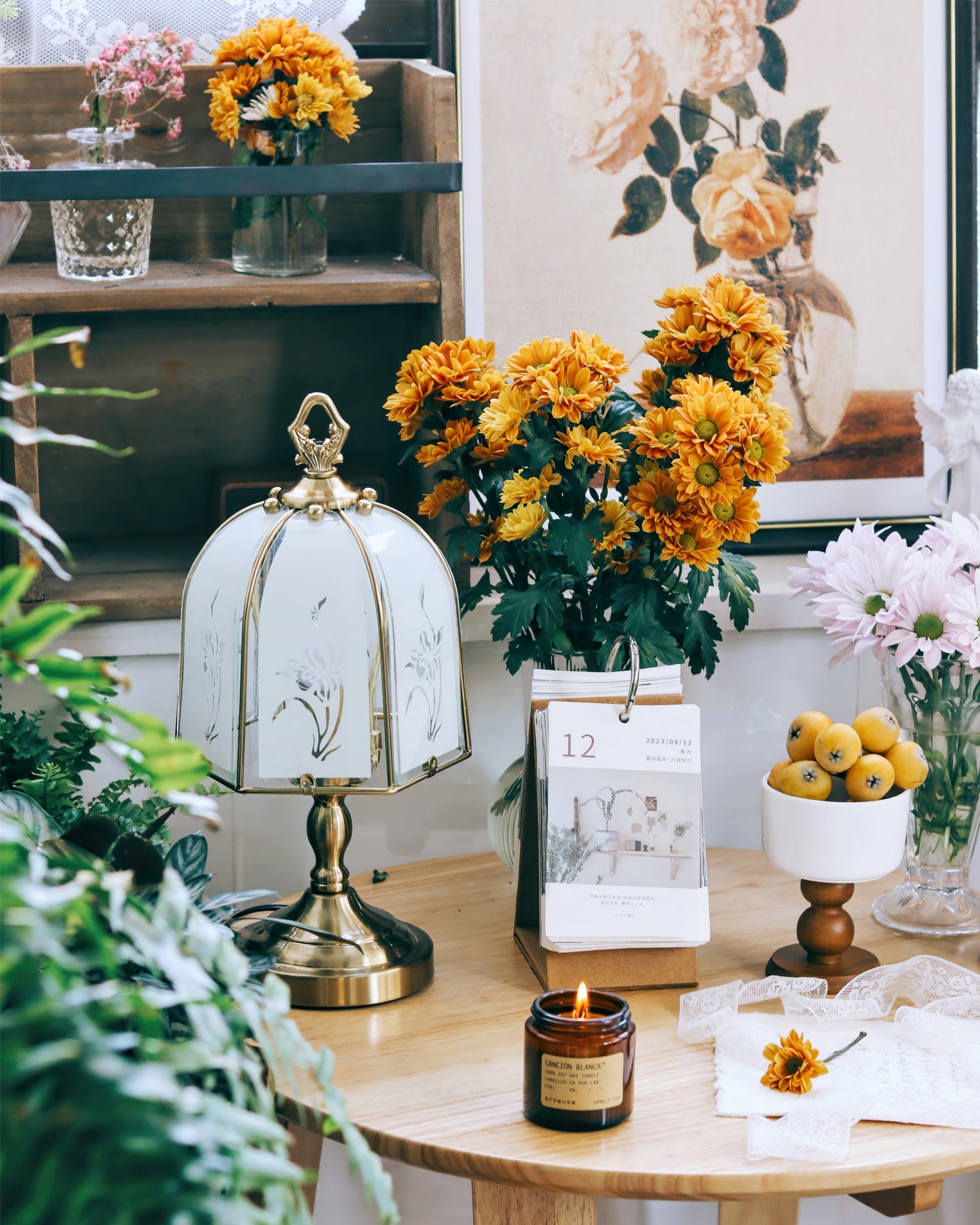Lámpara de Mesa de Vidrio con Diseño de Orquídea, Elegante y Sofisticada, Ideal para Mesas y Rincones, Compatible con Bombillas LED 2