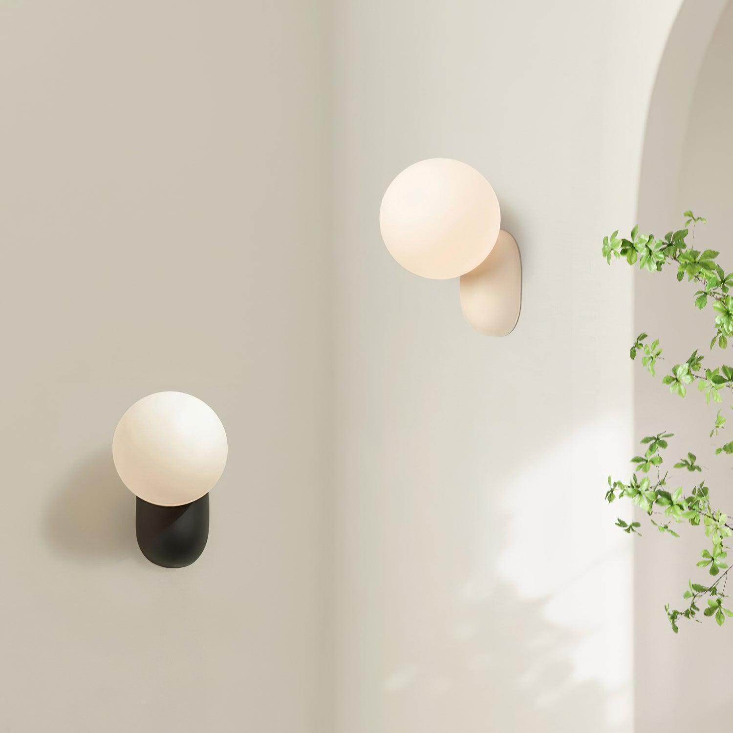 Lámpara de Pared Cantilever con Diseño Esférico y Acabado en Resina – Ideal para Interiores y Exteriores 4