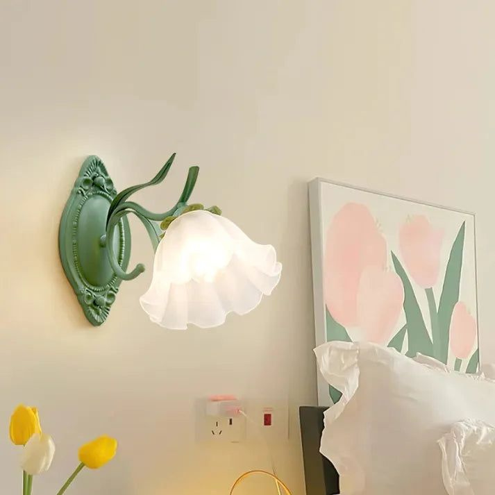 Lámpara de Pared Flor de Lirio de los Valles con Iluminación Suave y Diseño Elegante 3