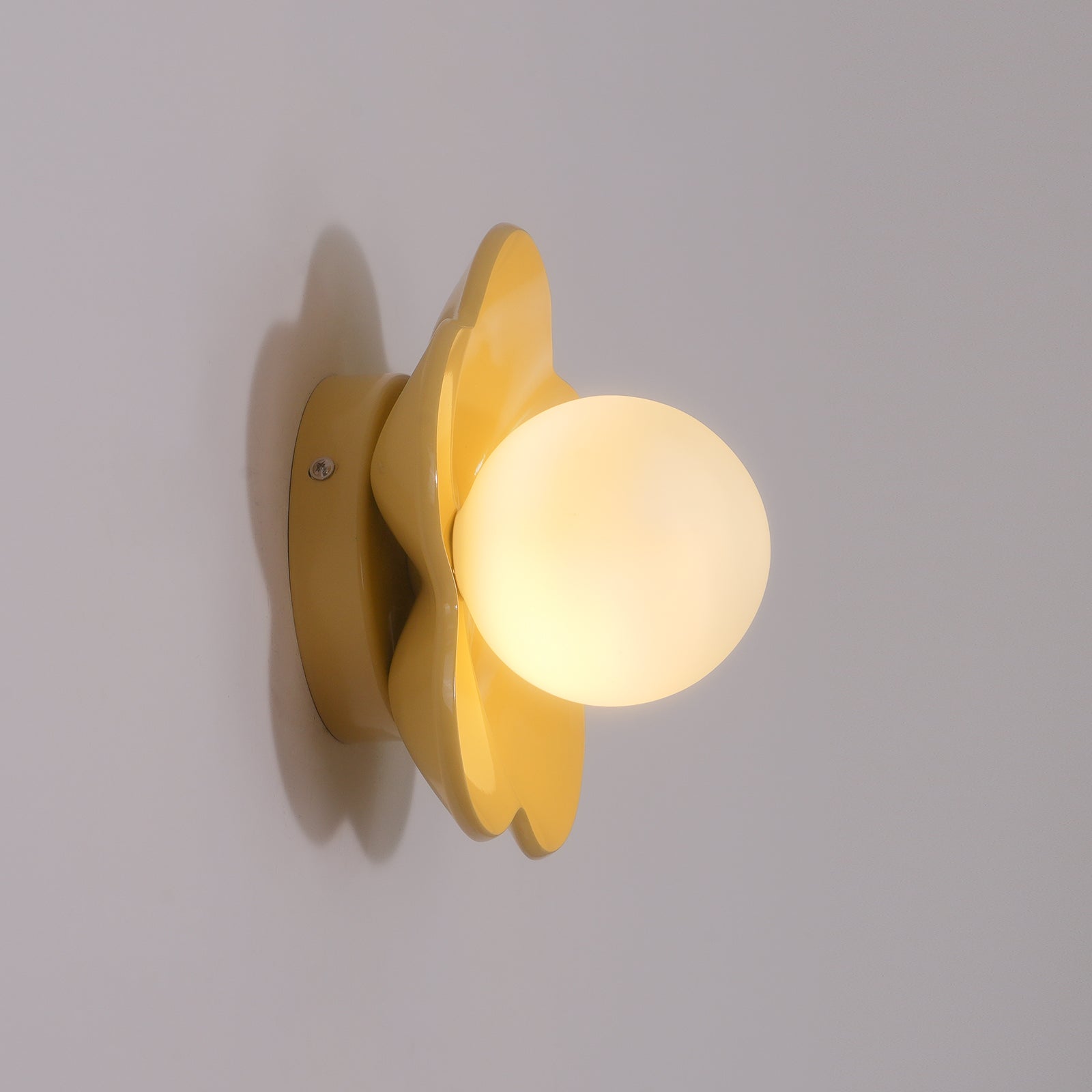 Lámpara de Pared Floral con Diseño Único y Base de Resina – Ideal para Decoración Interior 6