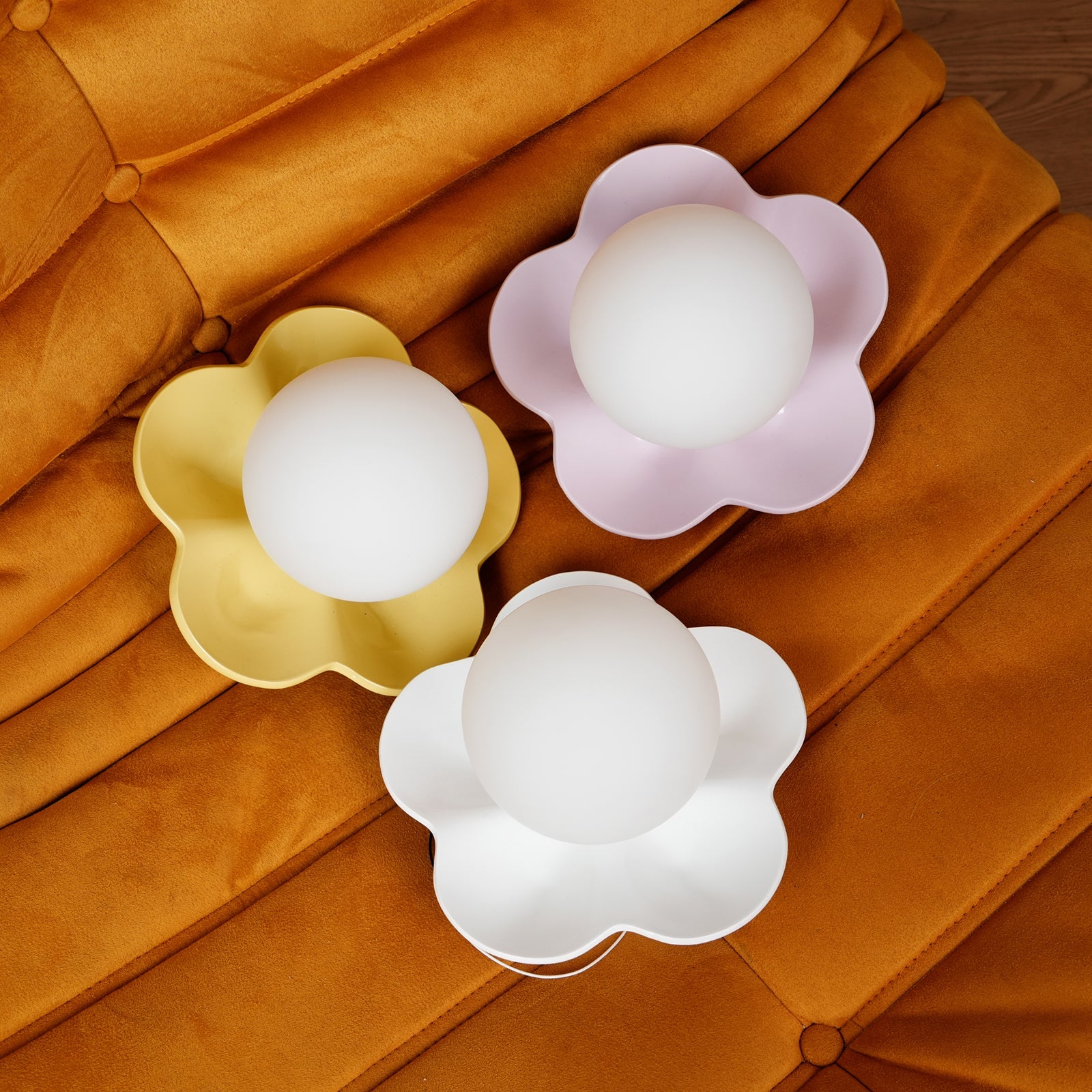 Lámpara de Pared Floral con Diseño Único y Base de Resina – Ideal para Decoración Interior 8