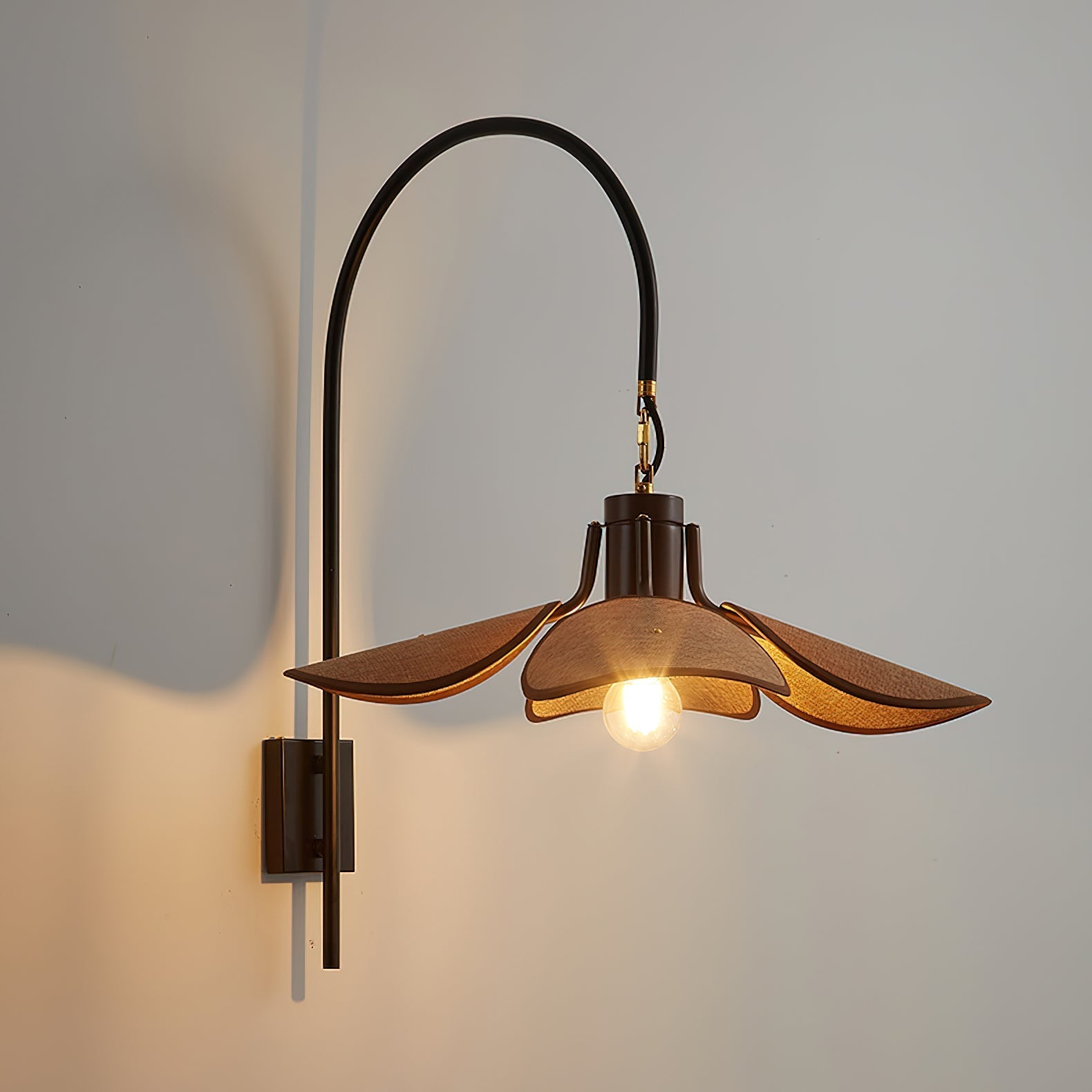 Lámpara de Pared Floral con Diseño de Pétalos – Iluminación Elegante y Cálida para el Hogar 3