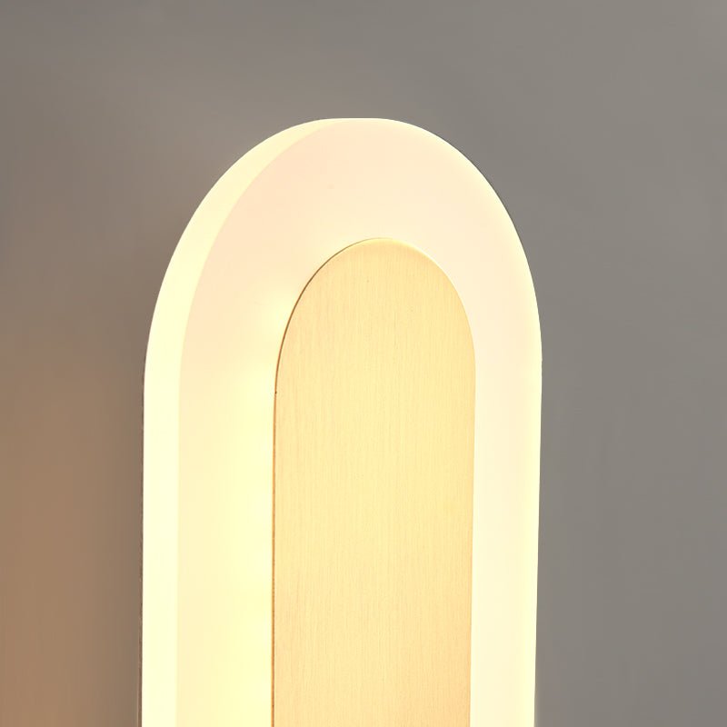 Lámpara de Pared LED Moderna con Acabado en Bronce y Diseño de Tiras Largas 2