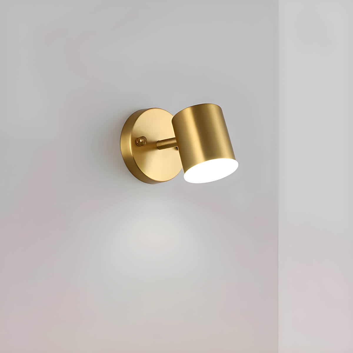 Lámpara de Pared LED Nórdica de Cobre con Diseño Elegante y Eficiencia Energética para Interiores Modernos 2
