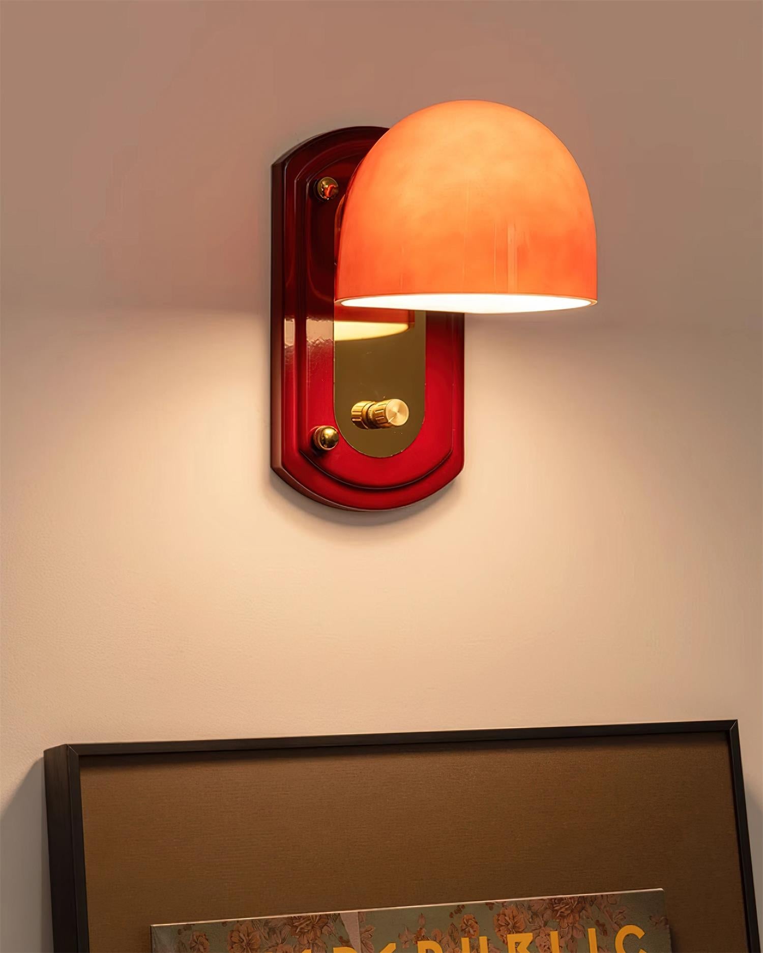 Lámpara de Pared Lolita con Pantalla en Cúpula y Acabado Brillante – Ideal para Ambientes Elegantes 5