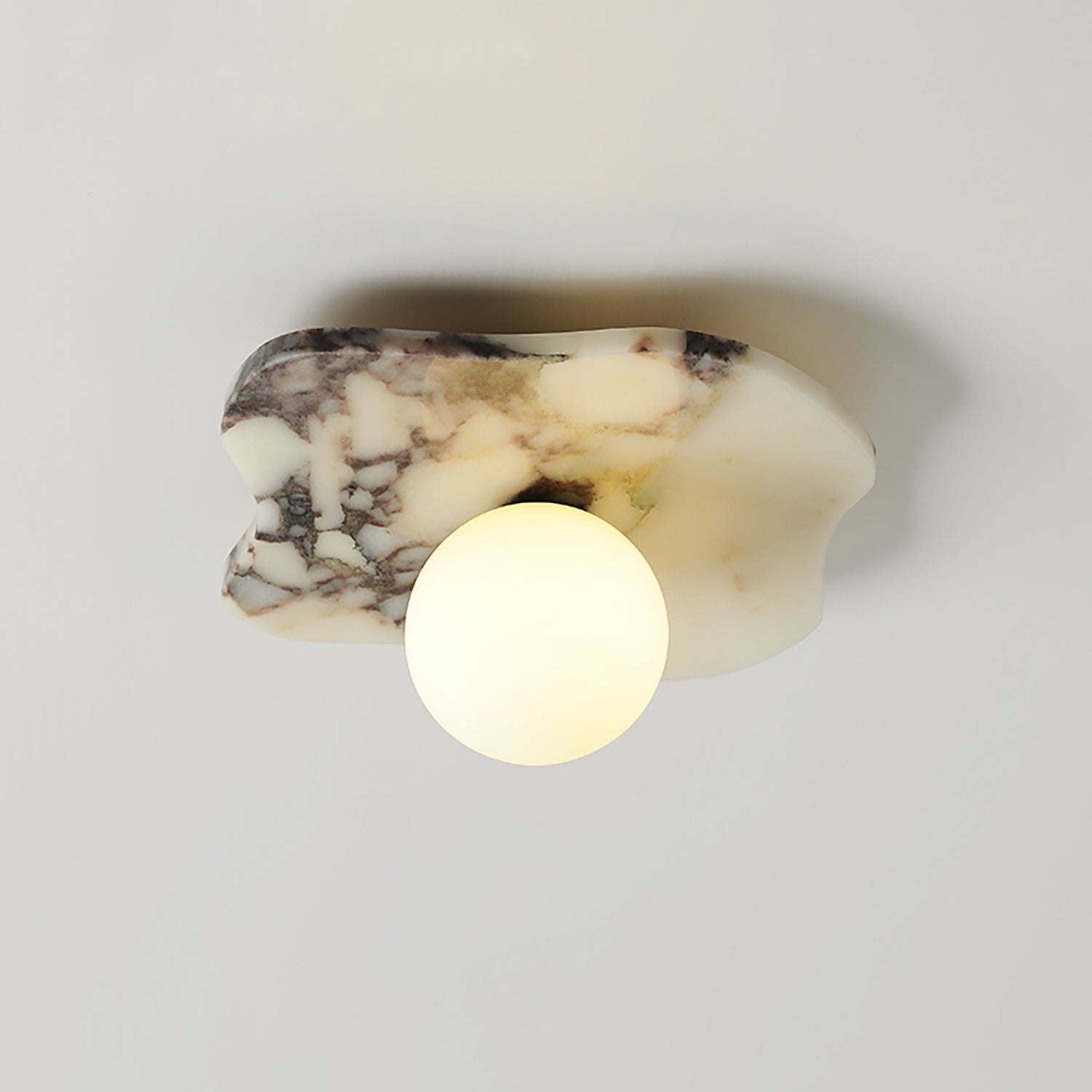 Lámpara de Pared Minimalista de Mármol Irregular – Diseño Asimétrico con Luz LED 8