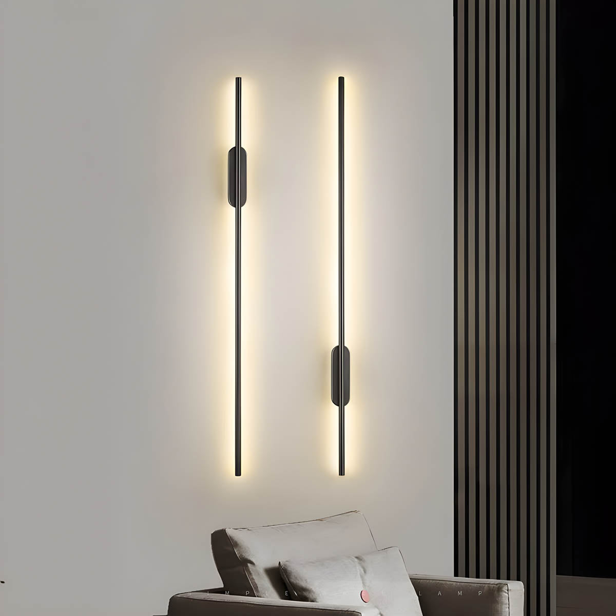 Lámpara de Pared Moderna Lance en Aluminio y Silicona, Aplique Pared Elegante para Iluminación Interior, Tamaños Disponibles 23.6 a 47 3