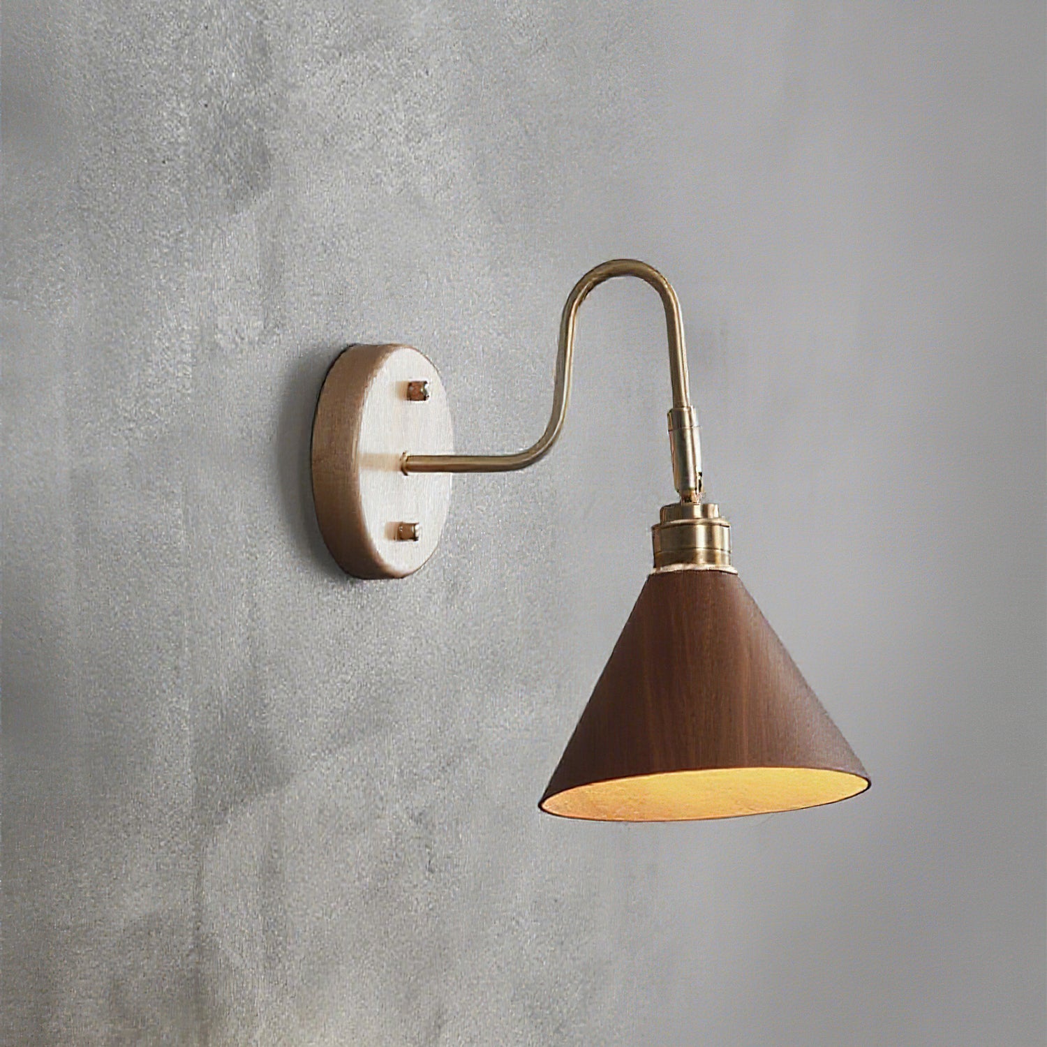 Lámpara de Pared Moderna de Metal y Madera - Estilo Retro, Base Dorada, Pantalla de Nogal 5