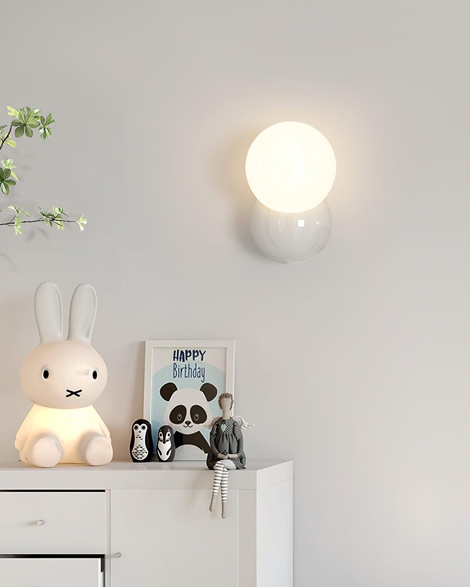 Lámpara de Pared Orbital de Metal y Acrílico – Estilo Elegante para Dormitorio 3