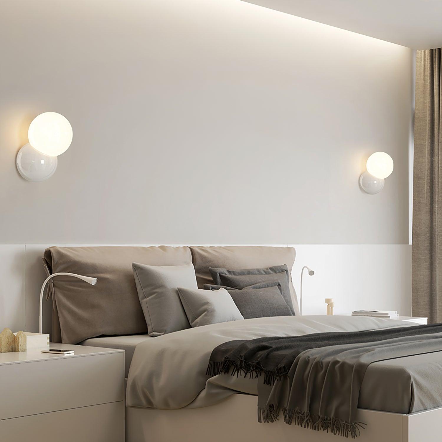 Lámpara de Pared Orbital de Metal y Acrílico – Estilo Elegante para Dormitorio 8