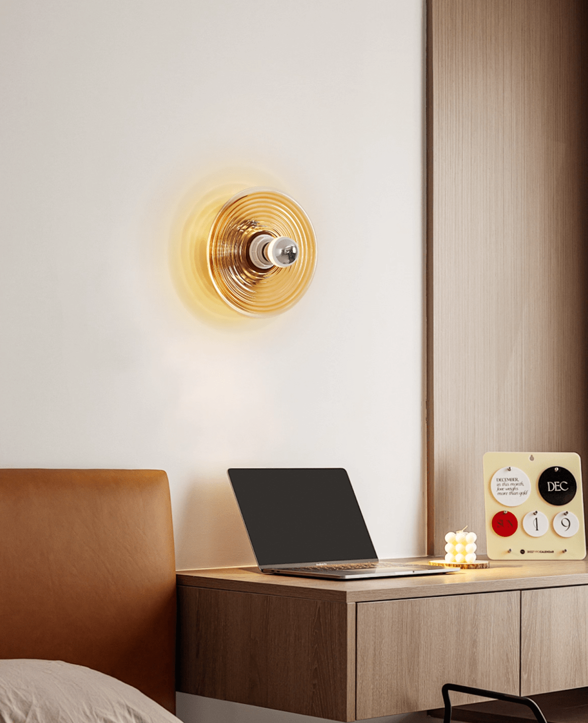 Lámpara de Pared Solaris Nodo con Diseño Futurista y Luz LED – Acabado en Cromo y Vidrio Ámbar 8