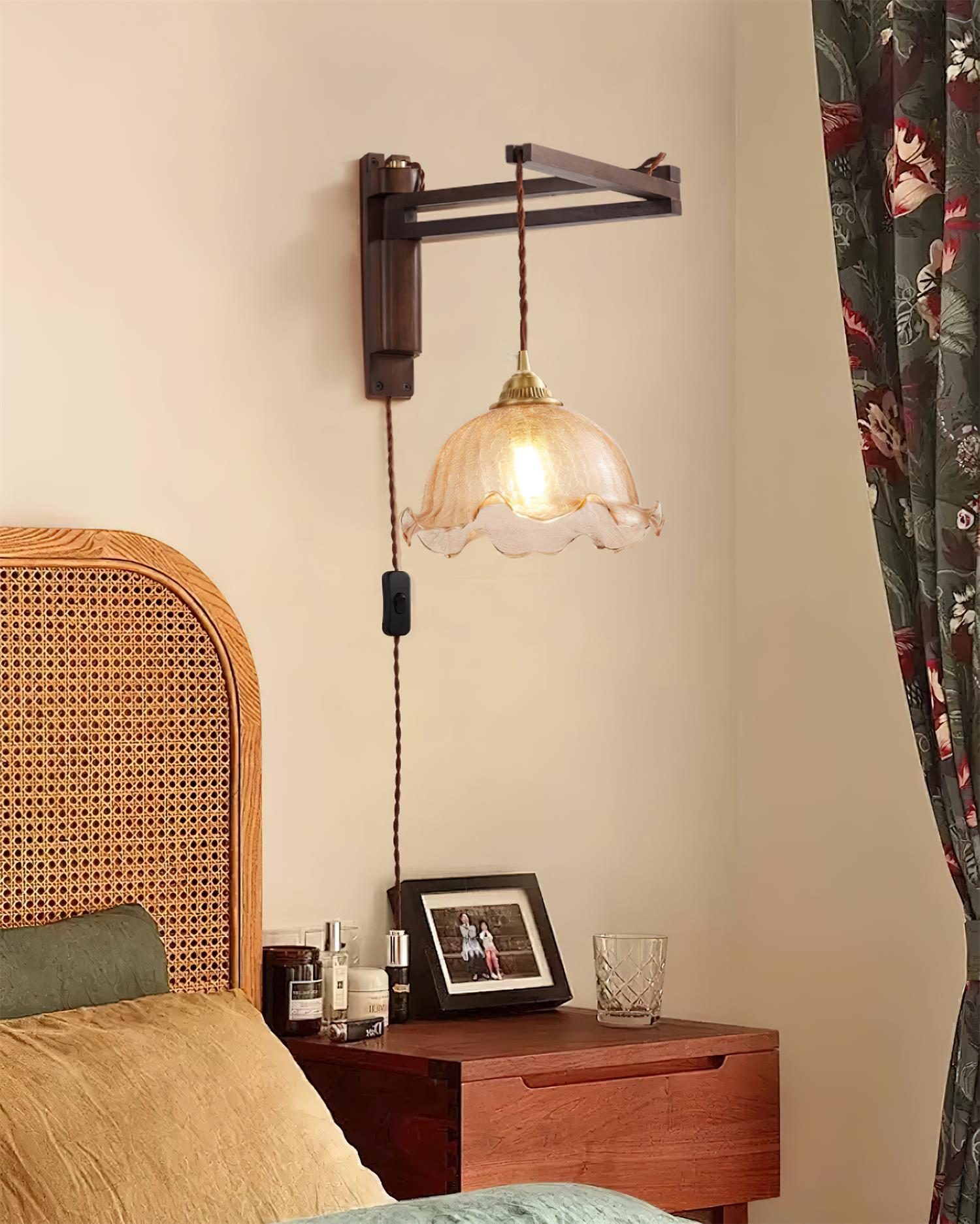 Lámpara de Pared Vintage Maria con Brazo Ajustable y Diseño Elegante 3