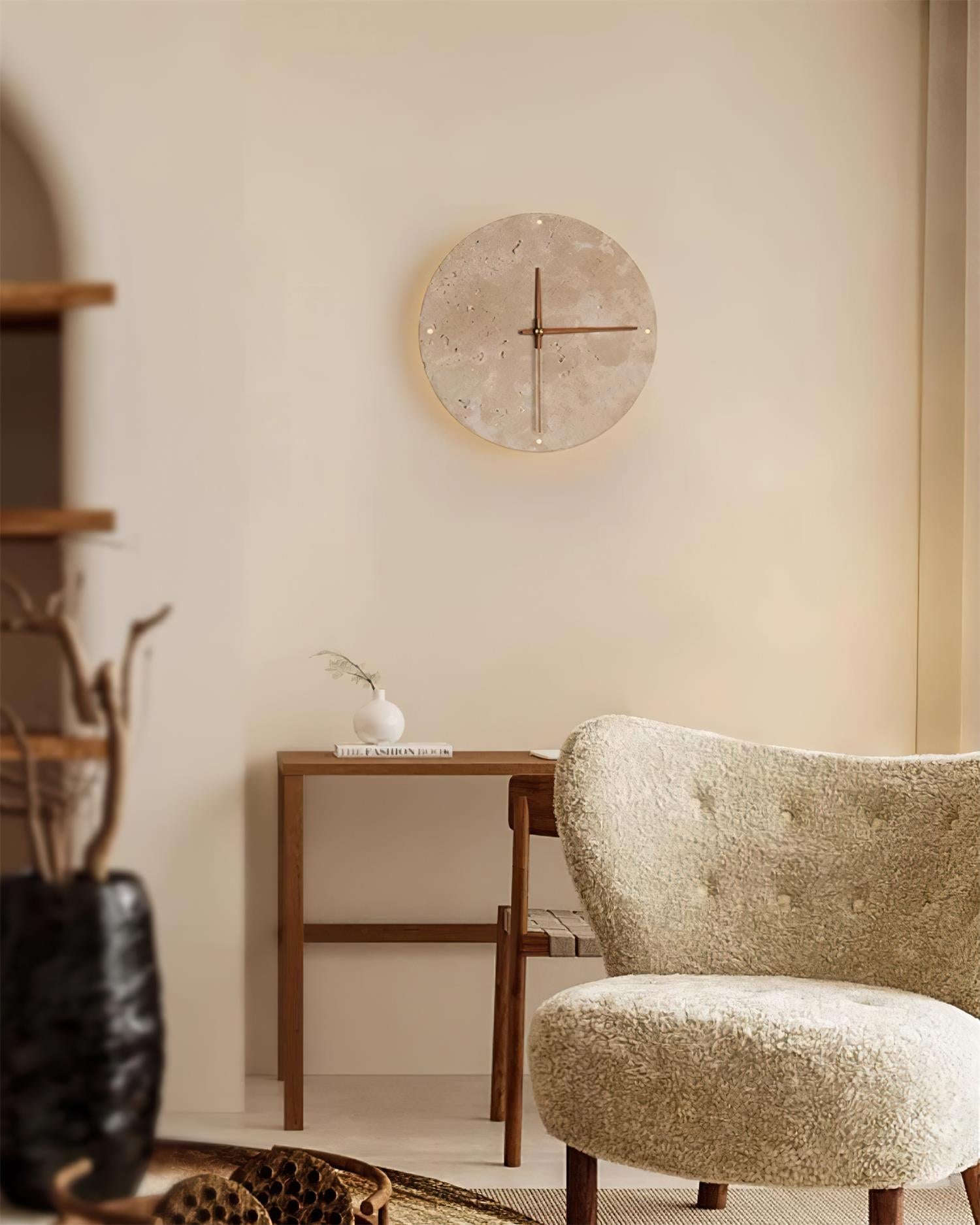 Lámpara de Pared con Reloj de Travertino Beige – Diseño Minimalista y Luz LED Integrada 2