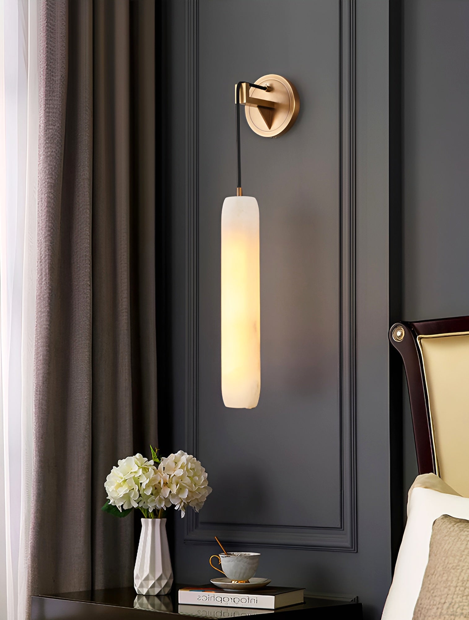 Lámpara de Pared de Alabastro en Forma de Fluta – Elegante Iluminación Interior 6