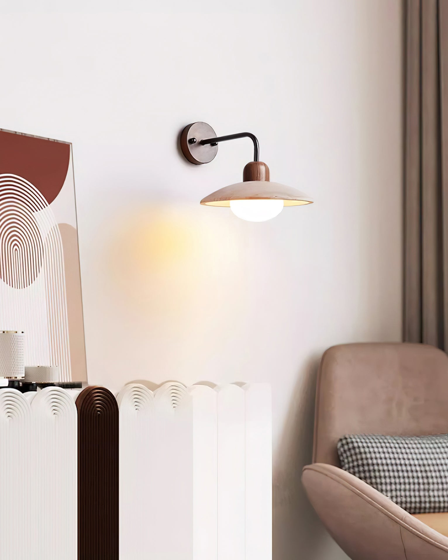 Lámpara de Pared de Travertino Amarillo con Detalles en Madera y Brazo de Latón Cepillado 7