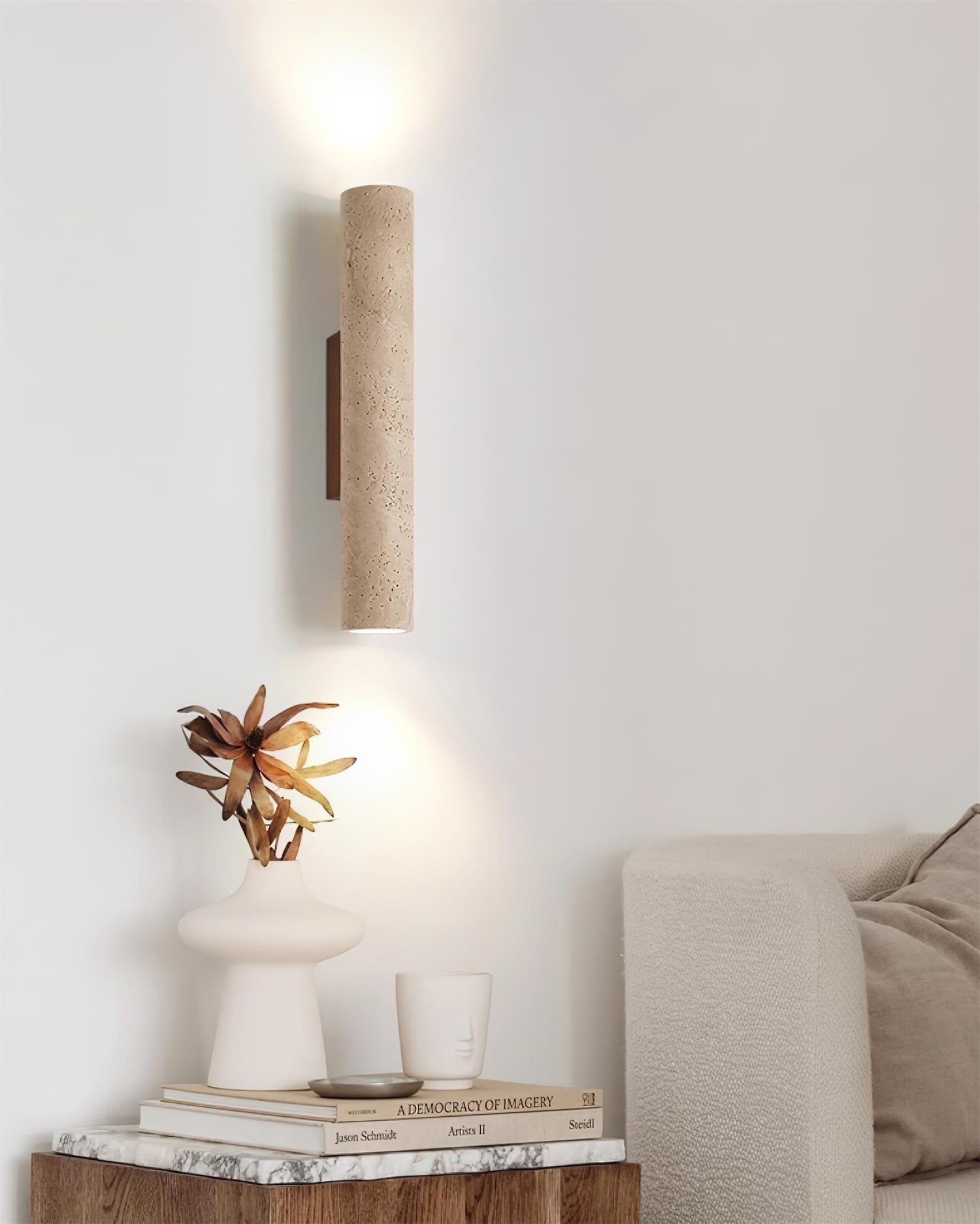 Lámpara de Pared de Travertino Beige con Base de Madera – Diseño Minimalista y Elegante 7