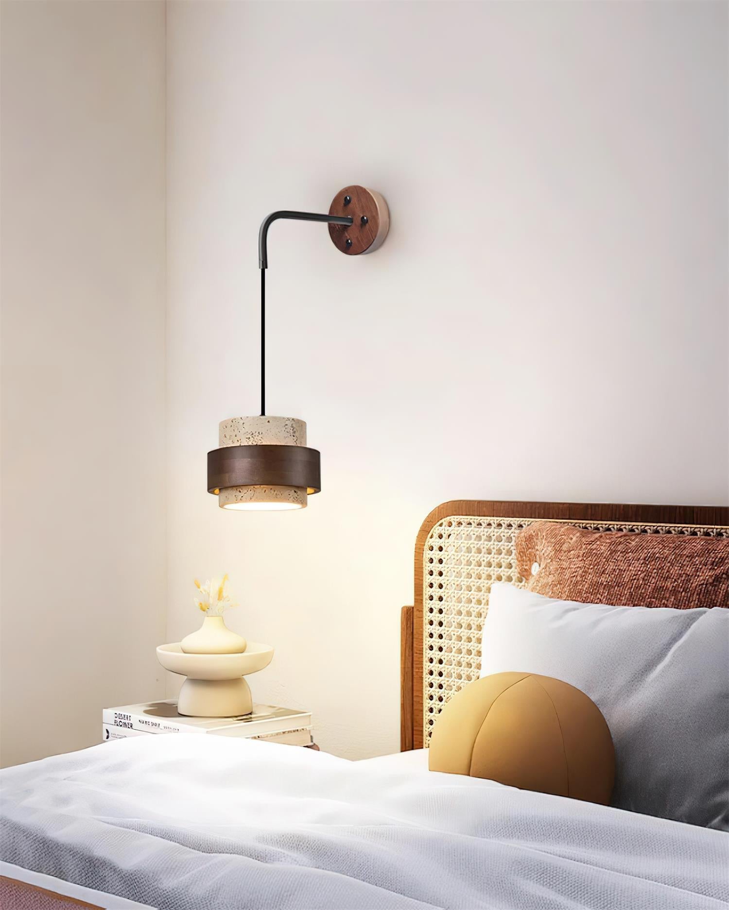 Lámpara de Pared de Travertino Natural con Diseño Cilíndrico y Acabado en Madera 2
