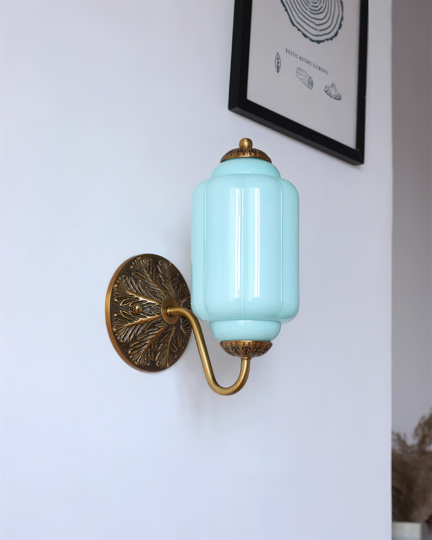 Lámpara de Pared de Vidrio Eloise con Diseño Vintage y Base Esculpida 2