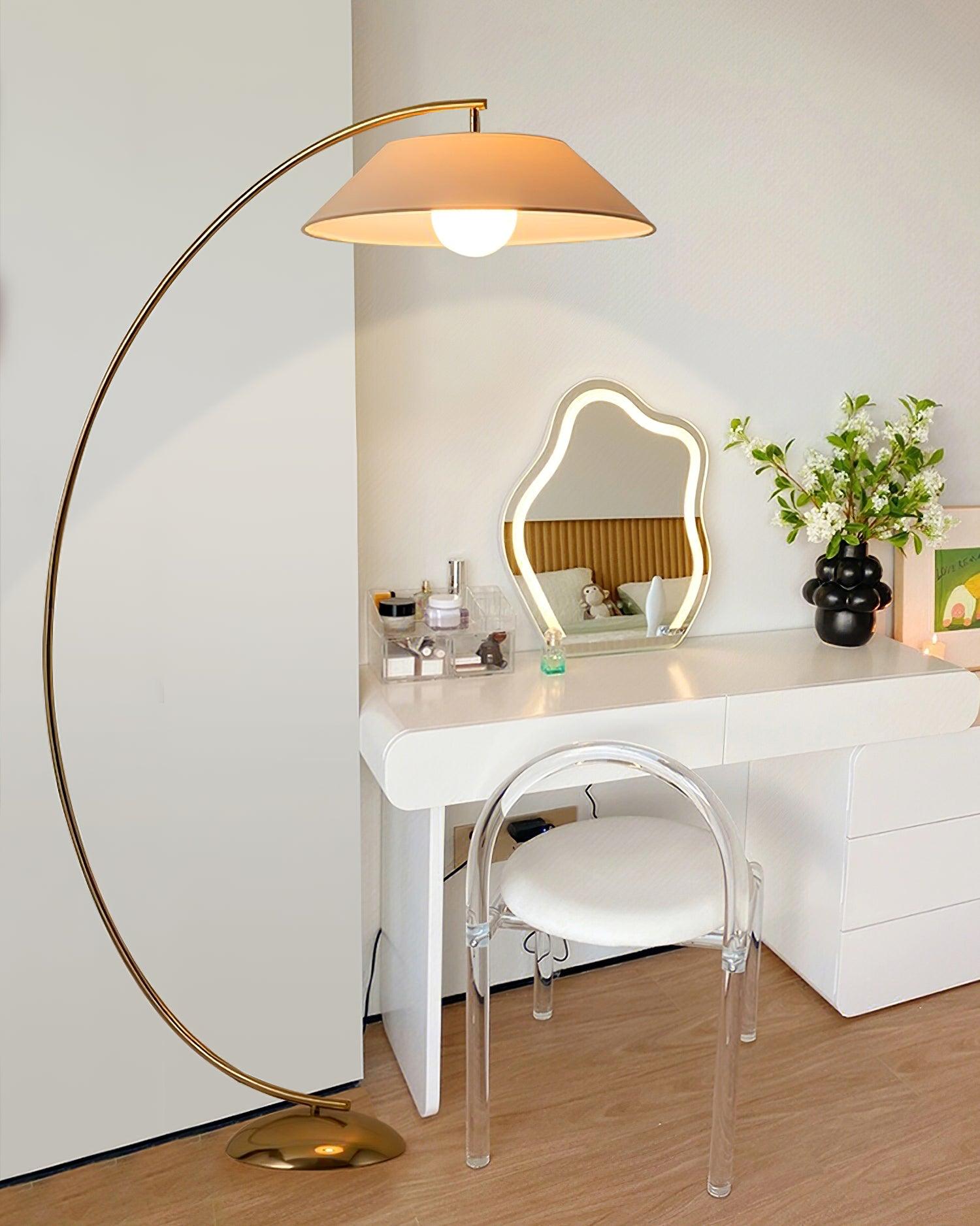 Lámpara de Pie Clásica con Pantalla de Lino Blanca y Acabado Dorado – Ideal para Interiores Modernos y Tradicionales 7