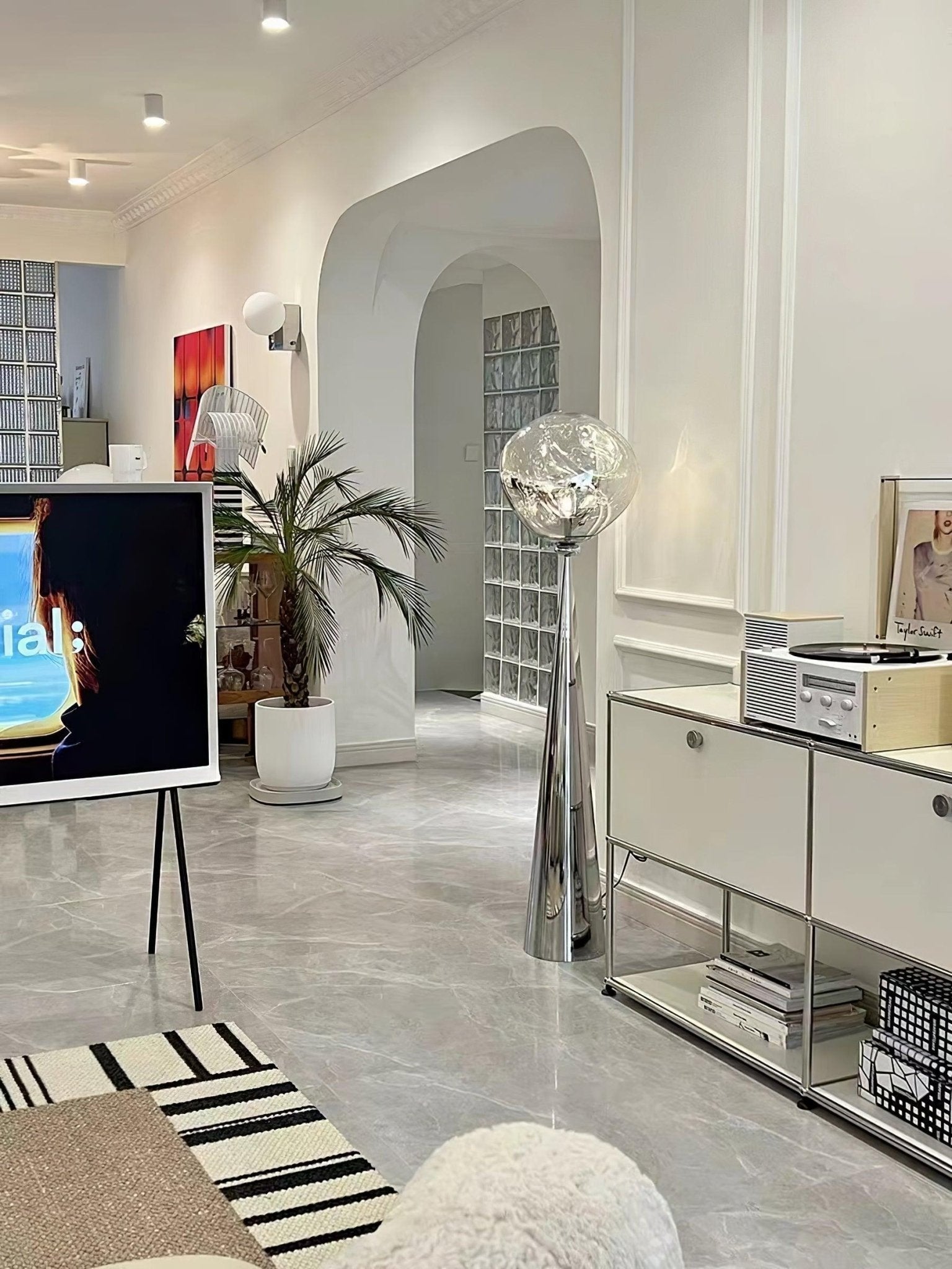Lámpara de Pie Dorada Cone Lava con Efecto de Vidrio Fundido para Salón – Iluminación Moderna y Elegante 8