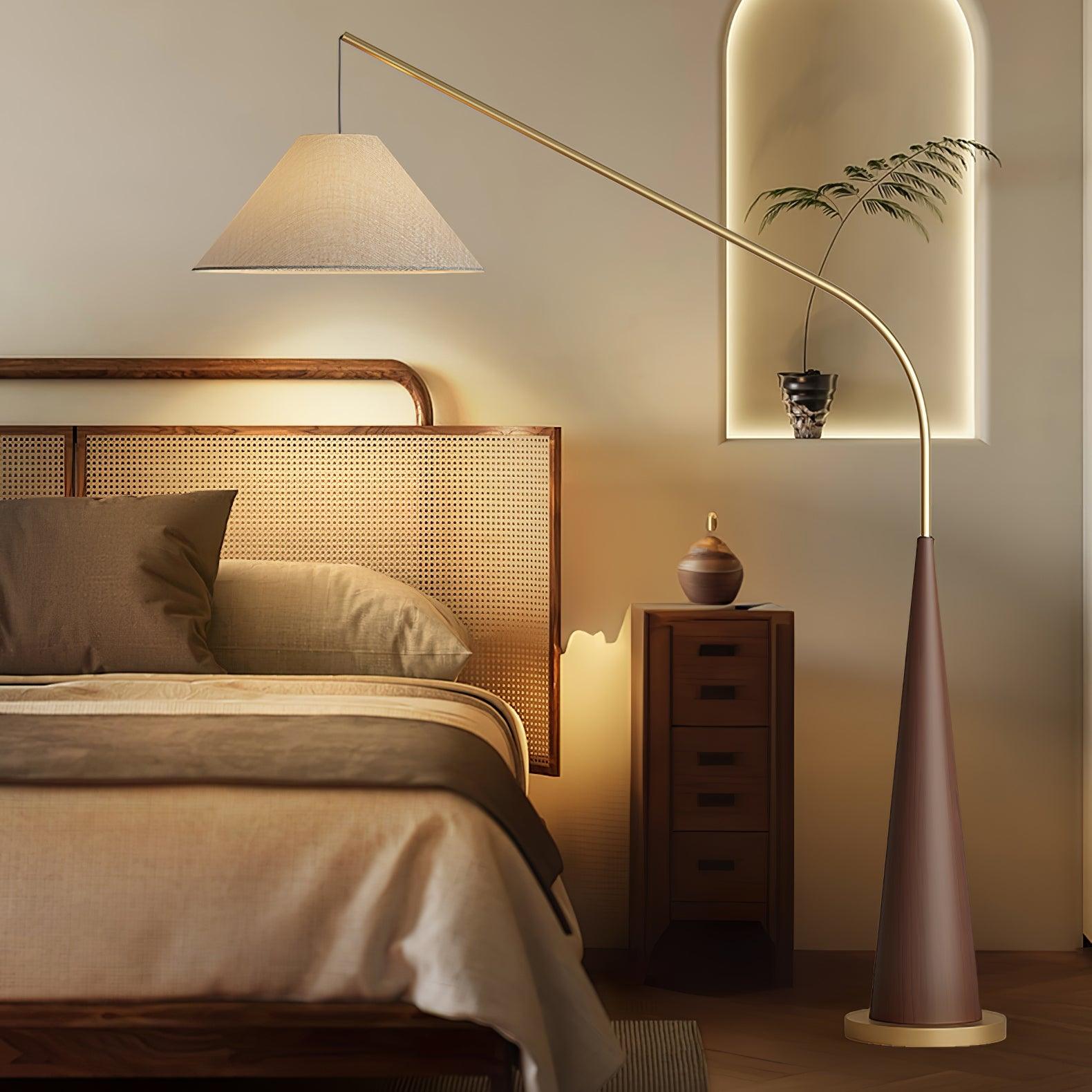 Lámpara de Pie Dorada Moderna con Pantalla de Lino Beige para Salón - Diseño Elegante y Versátil 3