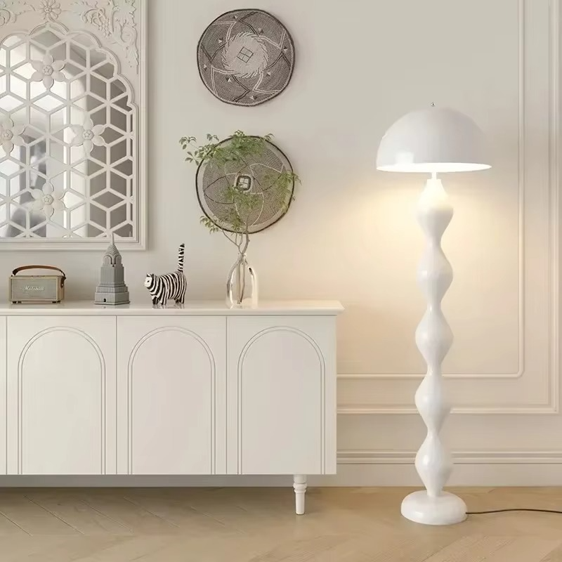 Lámpara de Pie Escandinava Moderna con Diseño Minimalista y Luz LED 2