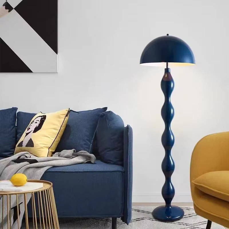 Lámpara de Pie Escandinava Moderna con Diseño Minimalista y Luz LED 4