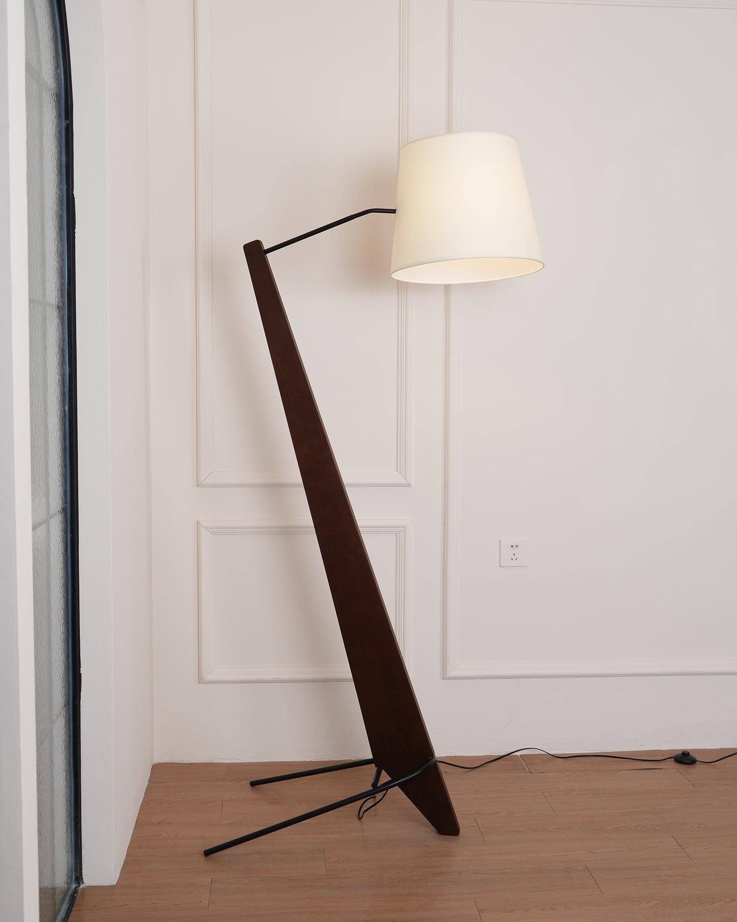 Lámpara de Pie Grande de Madera con Diseño Moderno para Salón – Iluminación Elegante y Funcional, 180 cm 3