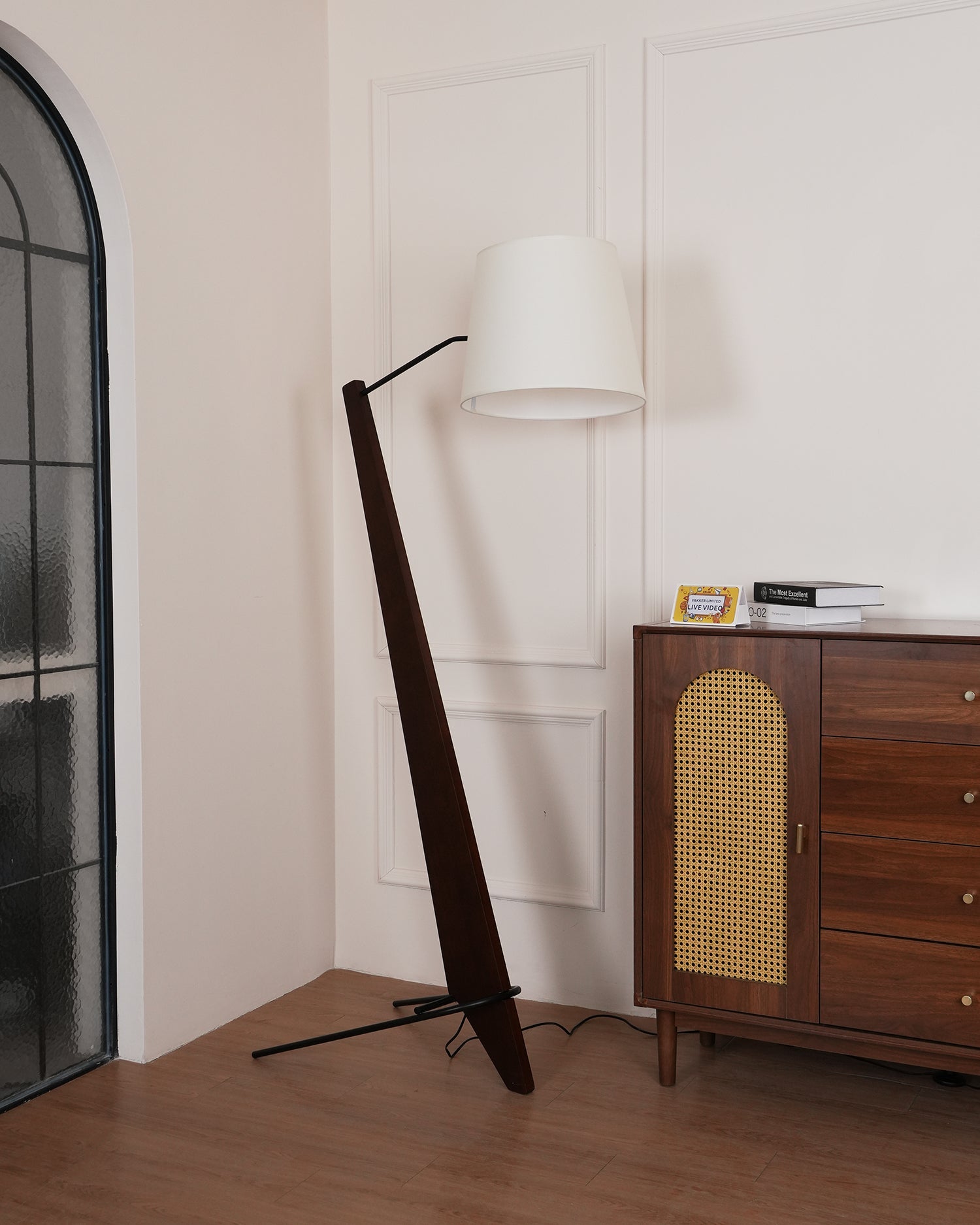 Lámpara de Pie Grande de Madera con Diseño Moderno para Salón – Iluminación Elegante y Funcional, 180 cm 5
