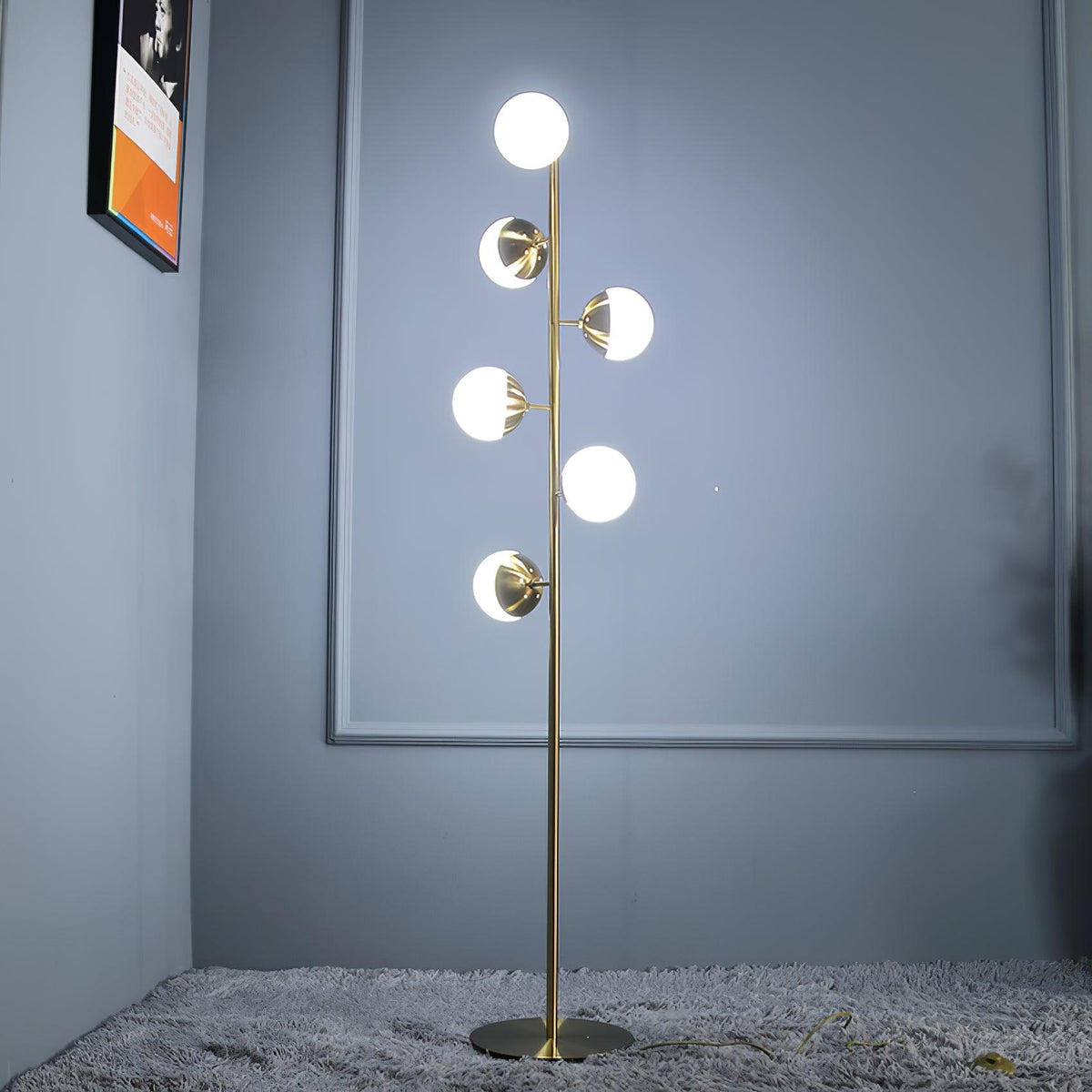 Jurea - Lámpara de pie LED con Pantallas de Cristal y Base Dorada