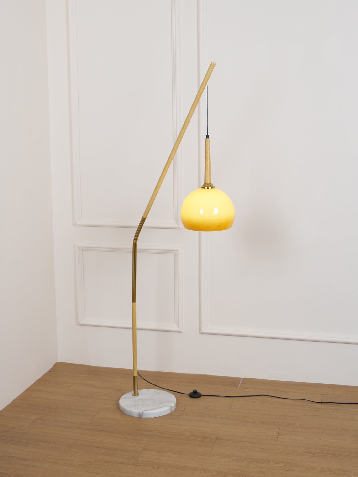 Lámpara de Pie LED Moderna de Mármol y Hierro con Pantalla Naranja para Salón - Diseño Elegante y Funcional 7