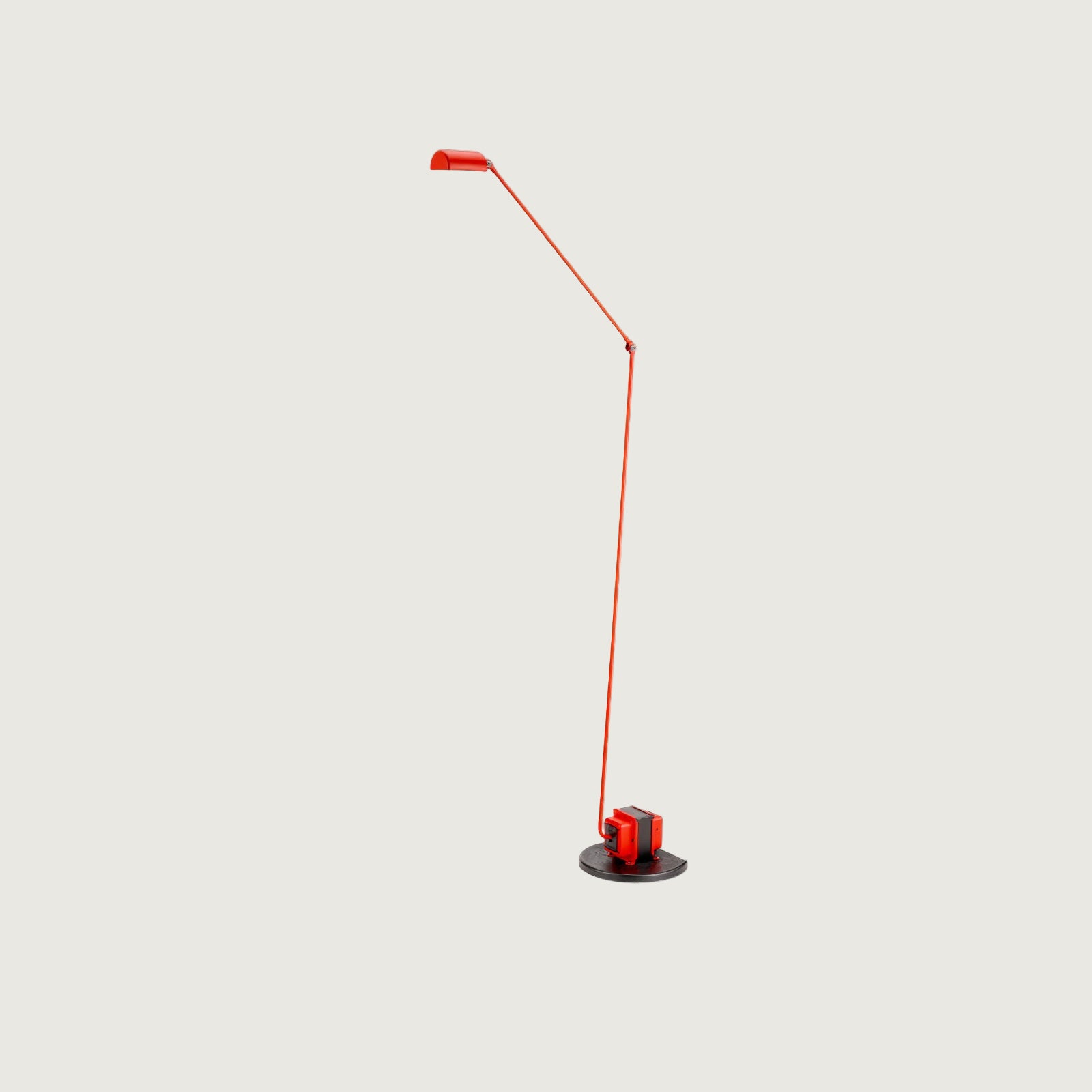 Lámpara de Pie Moderna Negra con Difusor Rotatorio y Brazo Ajustable para Salón - Iluminación LED Eficiente 10
