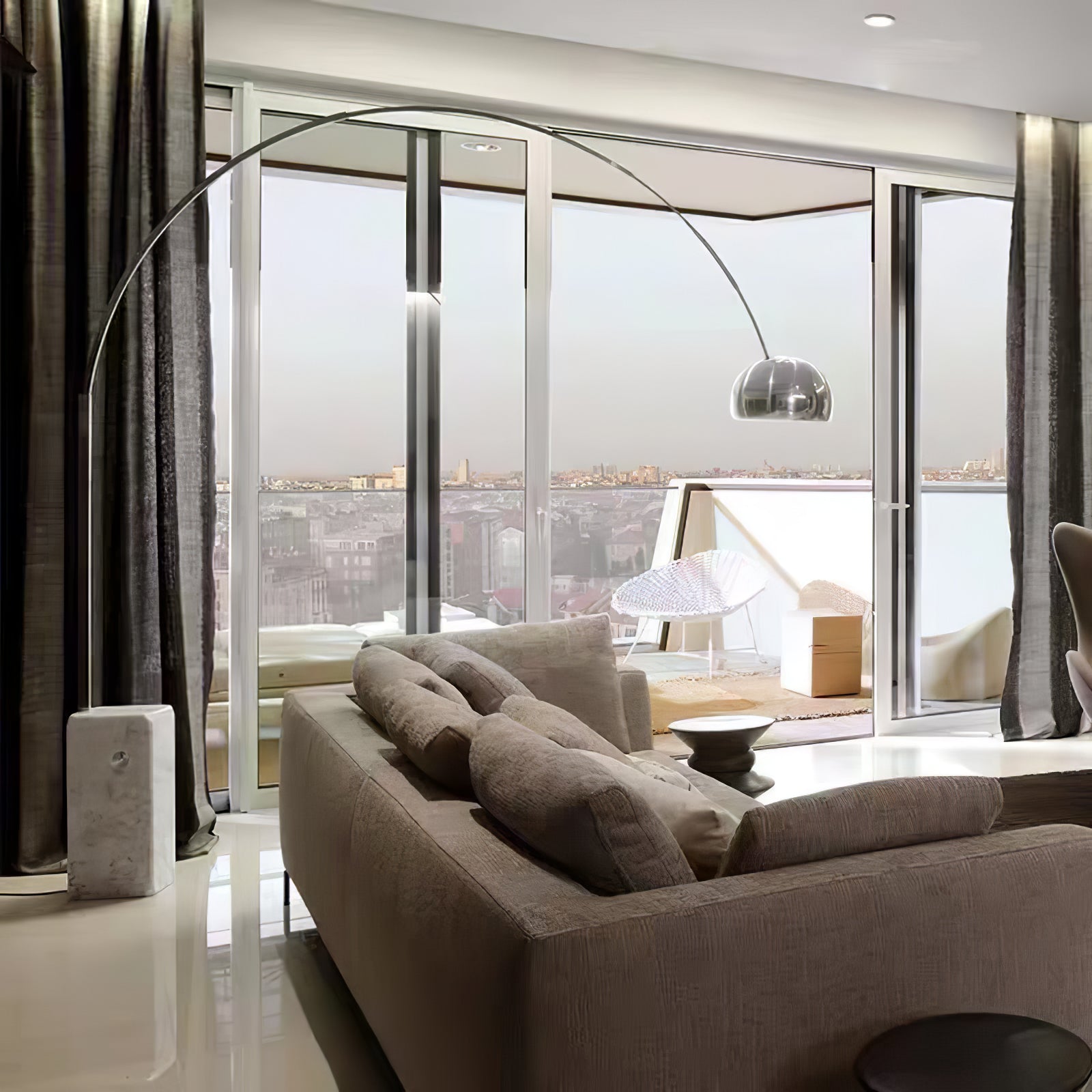 Lámpara de Pie Moderna con Base de Mármol y Acero Inoxidable, Ideal para Salón, Color Negro y Dorado, Varios Tamaños 3