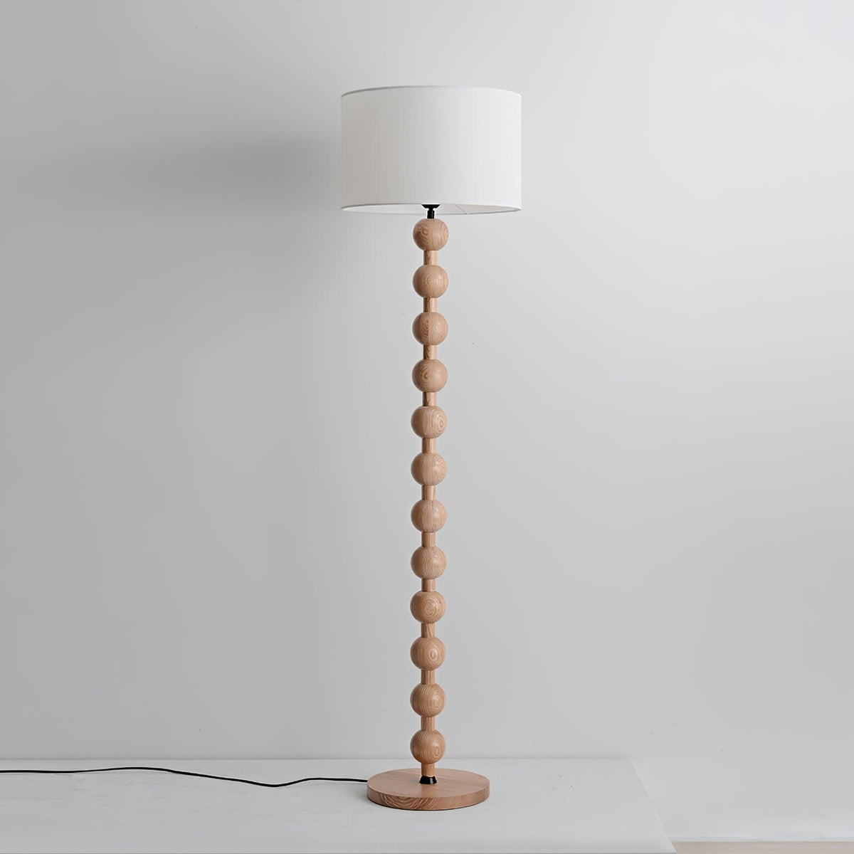 Moril - Lámpara de Pie Moderna de Madera con Pantalla Blanca – Diseño Acogedor para Salón - Altura 160 cm - Interruptor de Pie
