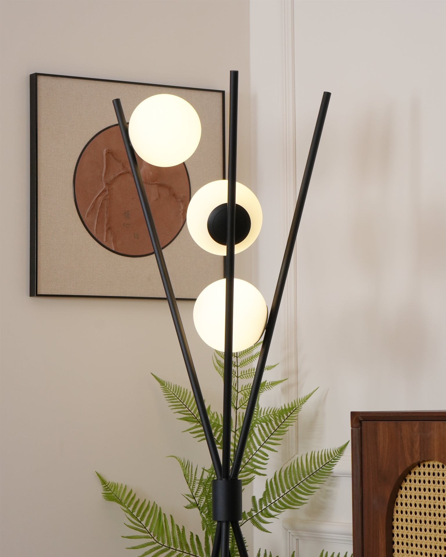 Lámpara de Pie Moderna de Metal y Vidrio con Bombilla LED – 165 cm, Acabado Negro y Pantalla Blanca 6
