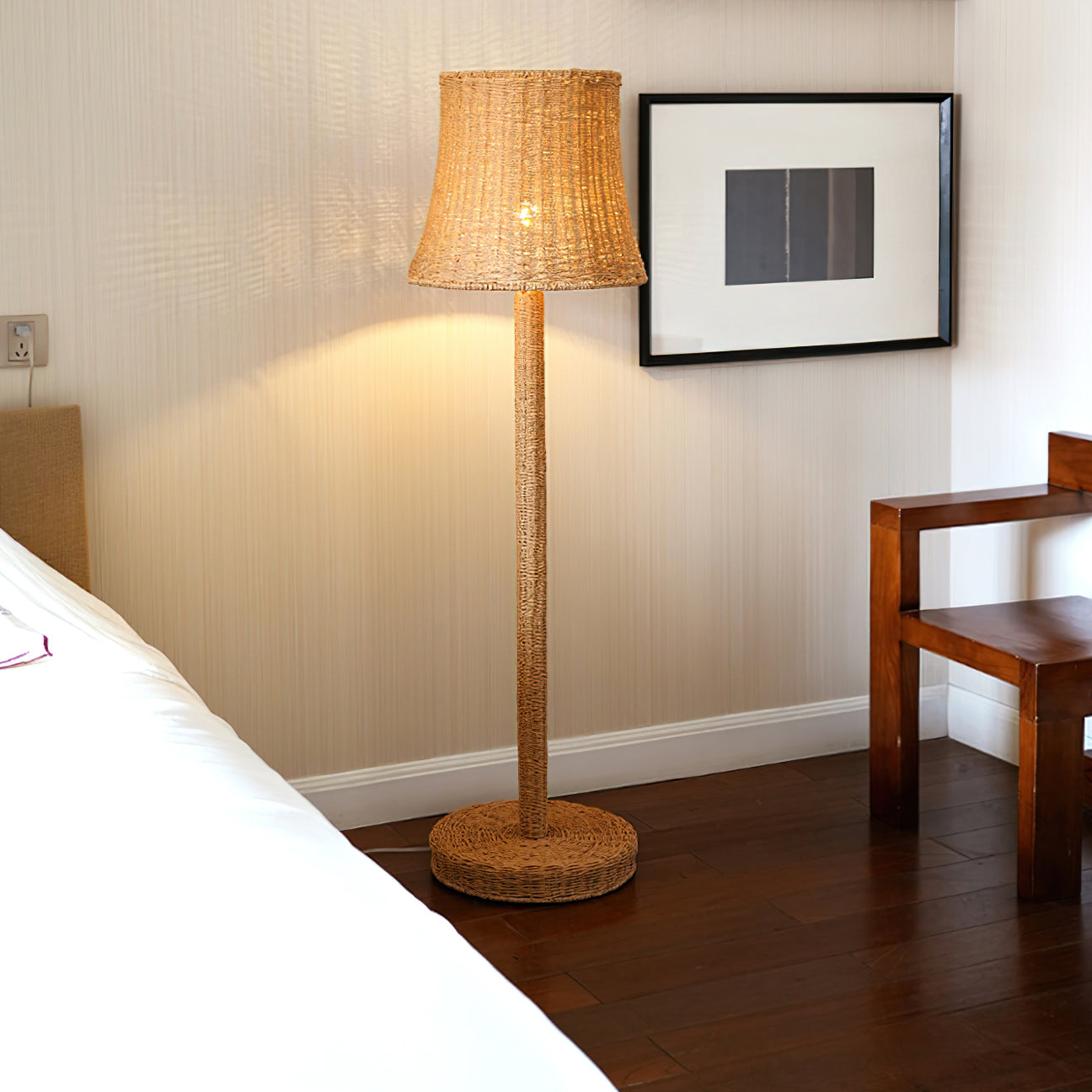 Lámpara de Pie Moderna de Ratan para Salón, Iluminación LED Artesanal, Diseño Elegante y Natural, 140 cm de Alto 2
