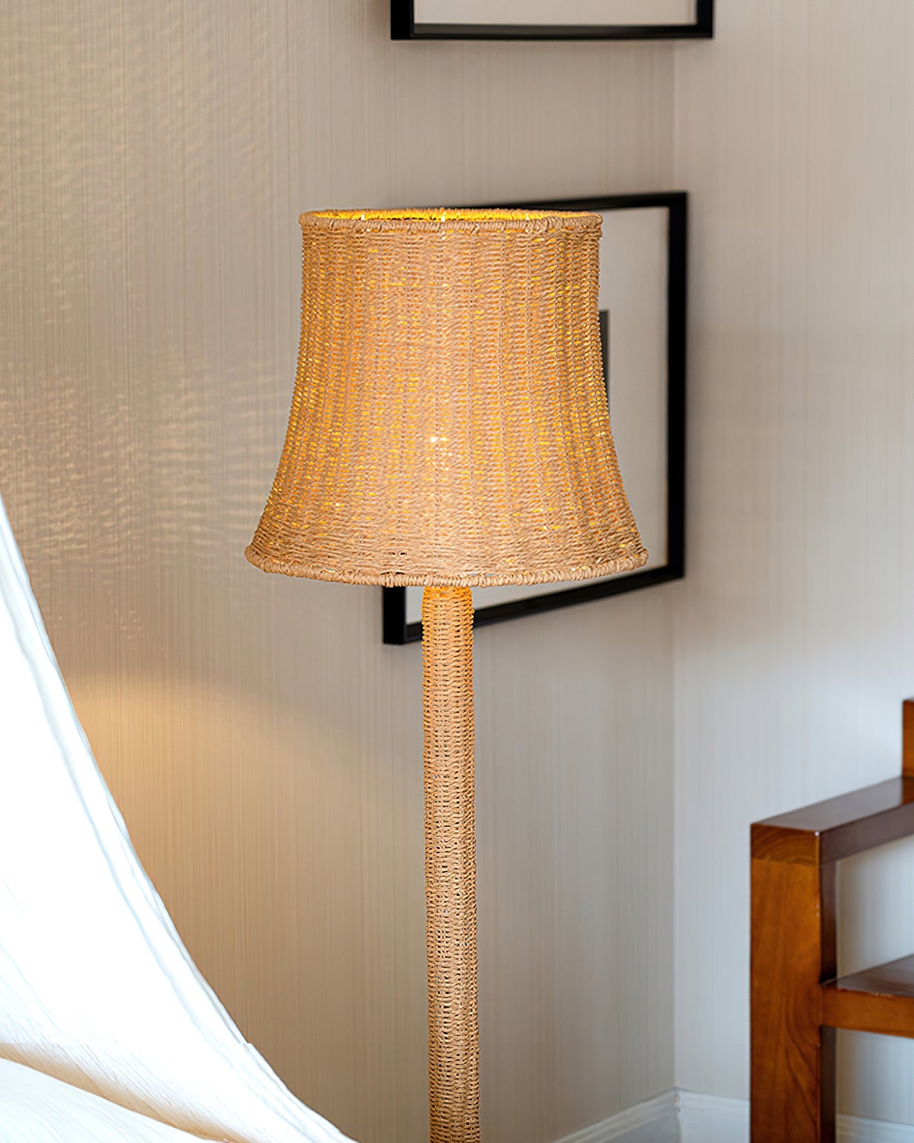 Lámpara de Pie Moderna de Ratan para Salón, Iluminación LED Artesanal, Diseño Elegante y Natural, 140 cm de Alto 5