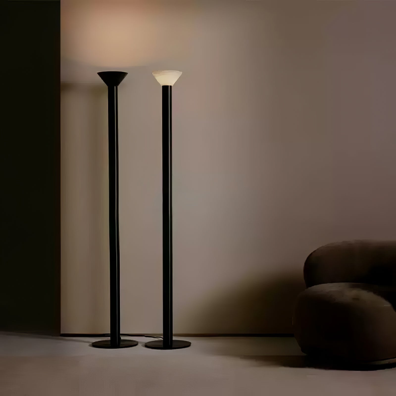 Lámpara de Pie Negra Moderna de 175 cm con Pantalla de Alabastro – Ideal para Salón y Espacios Amplios 5